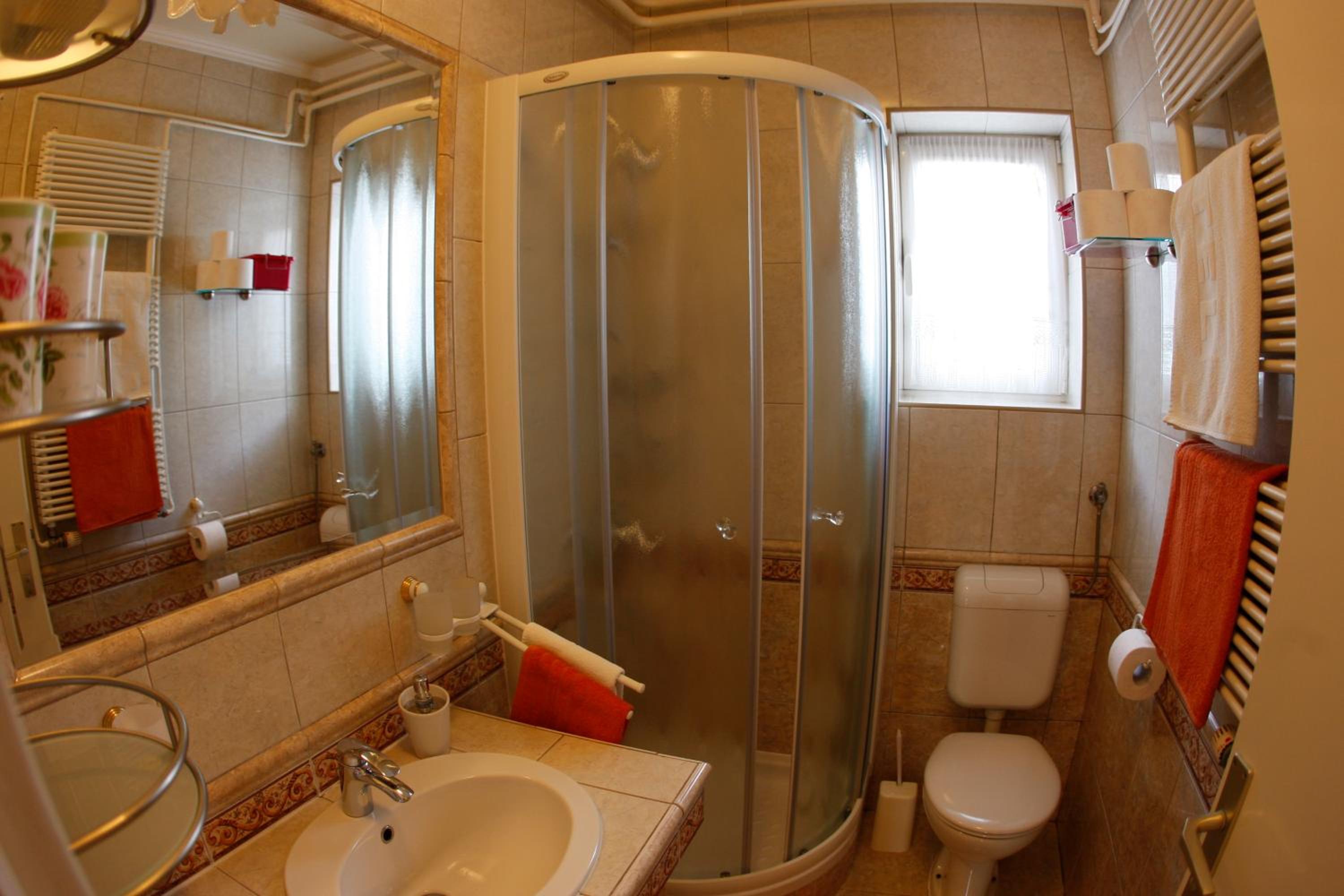 Deluxe Triple Room - Photo 5