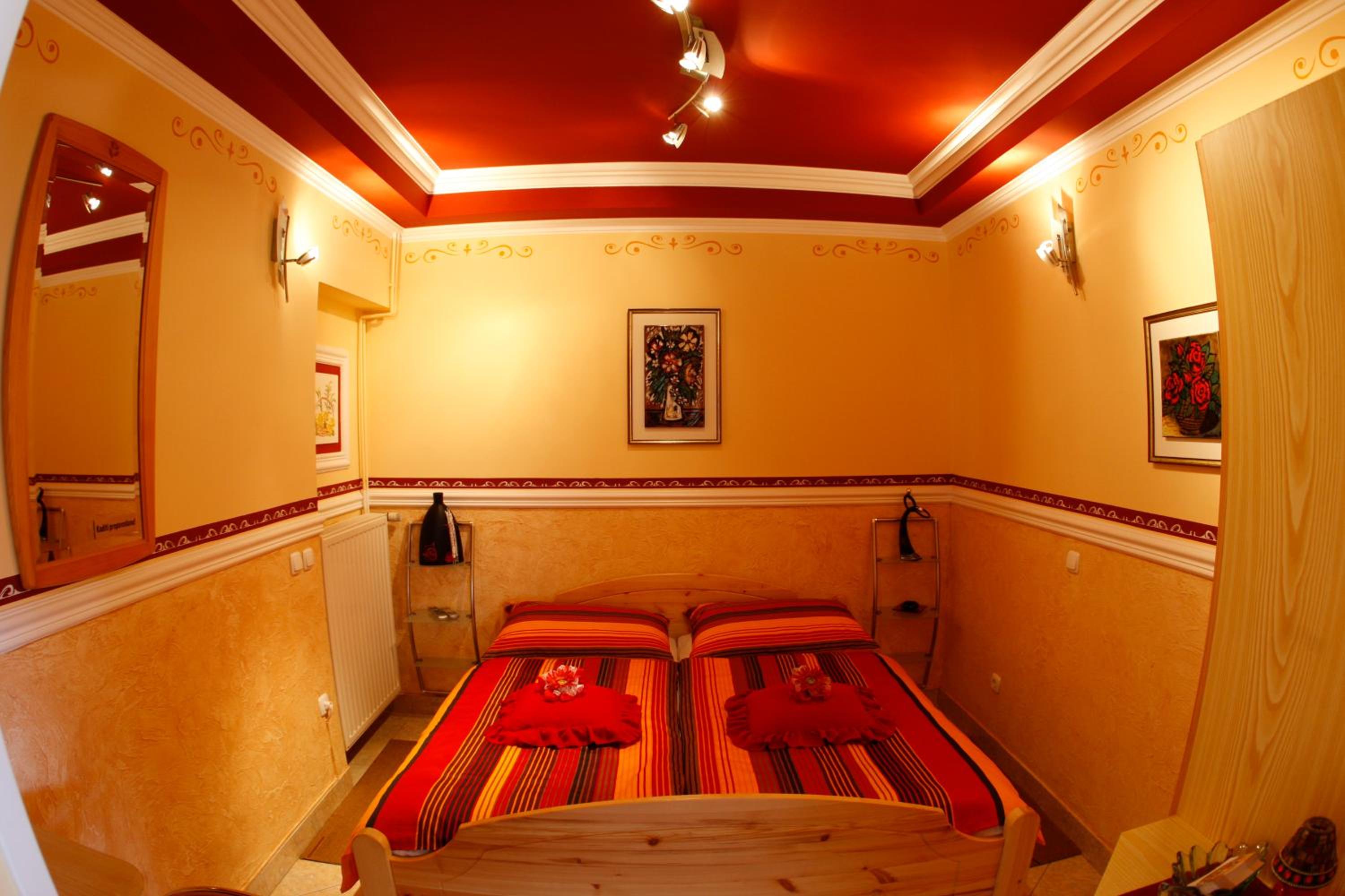 Double Room - Photo 4