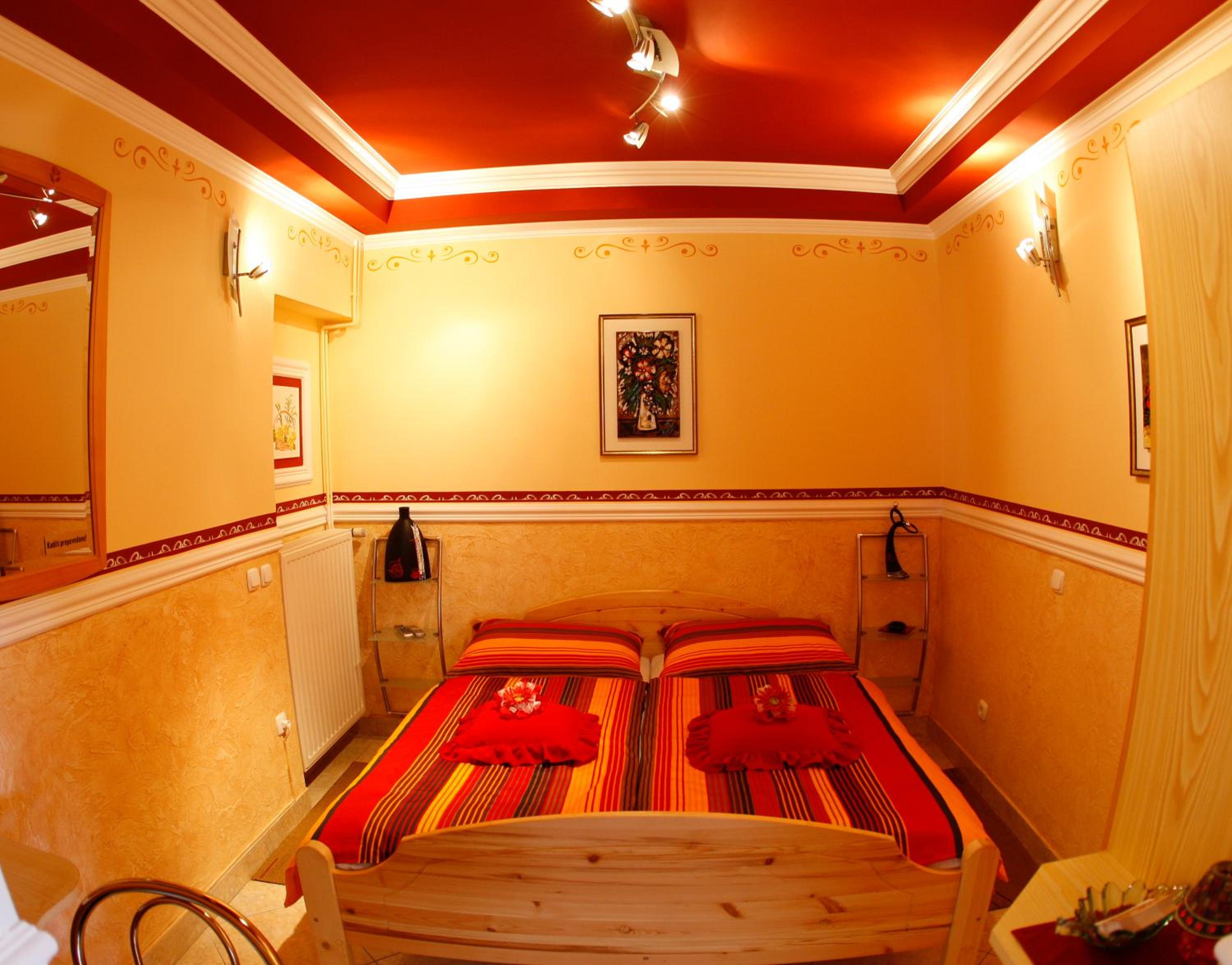 Double Room - Photo 2