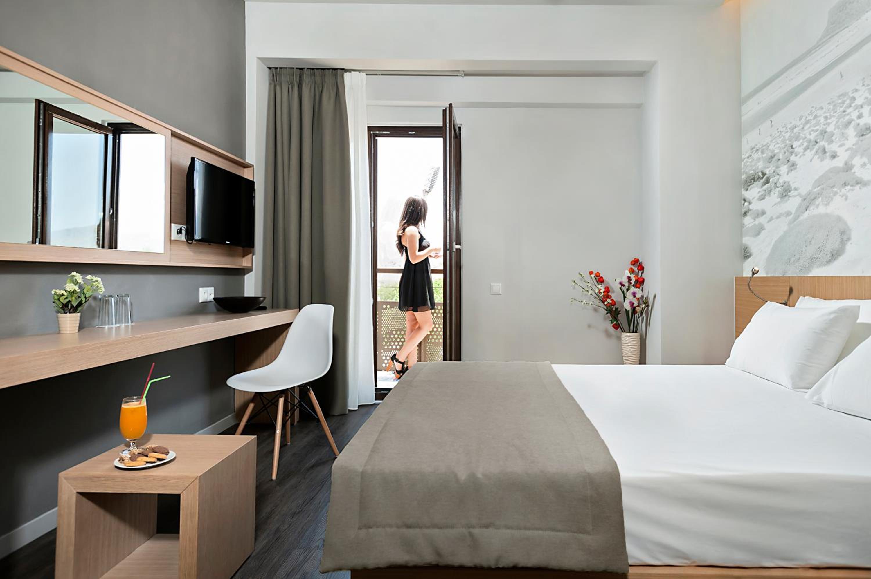 Superior Double Room with Sea View - Photo 4