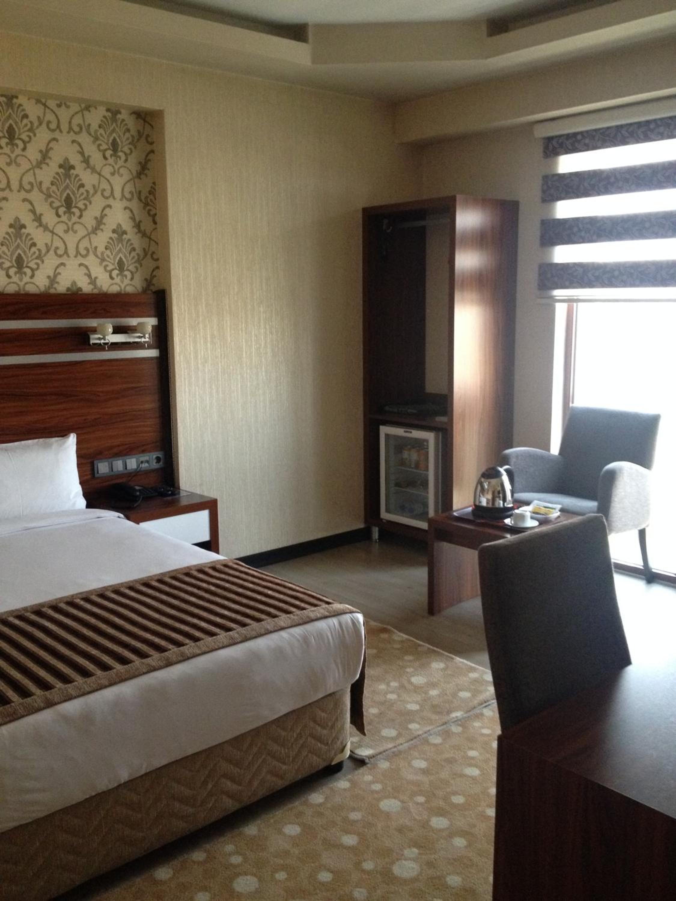 Standard Double or Twin Room photo 3