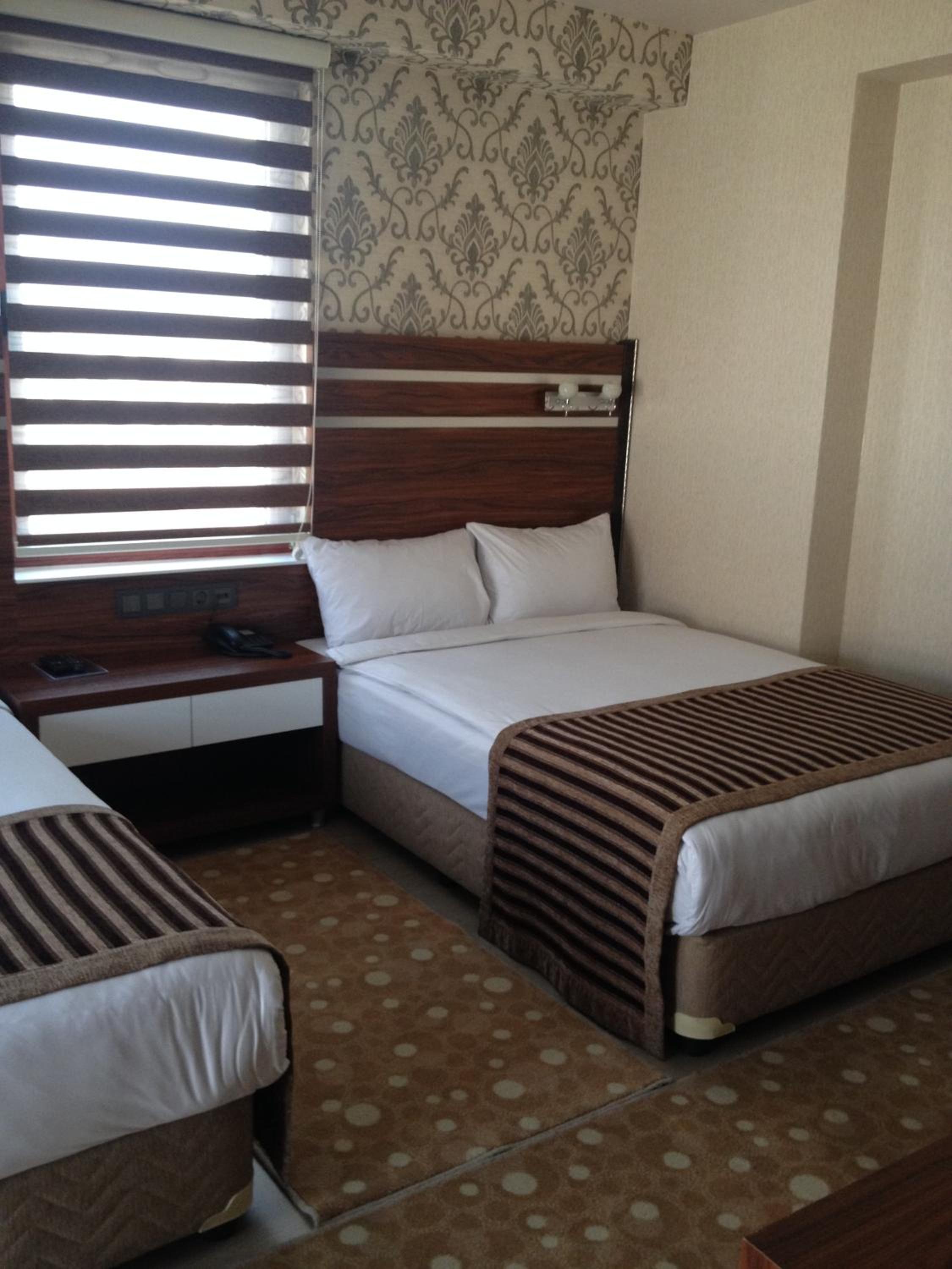 Standard Double or Twin Room photo 2