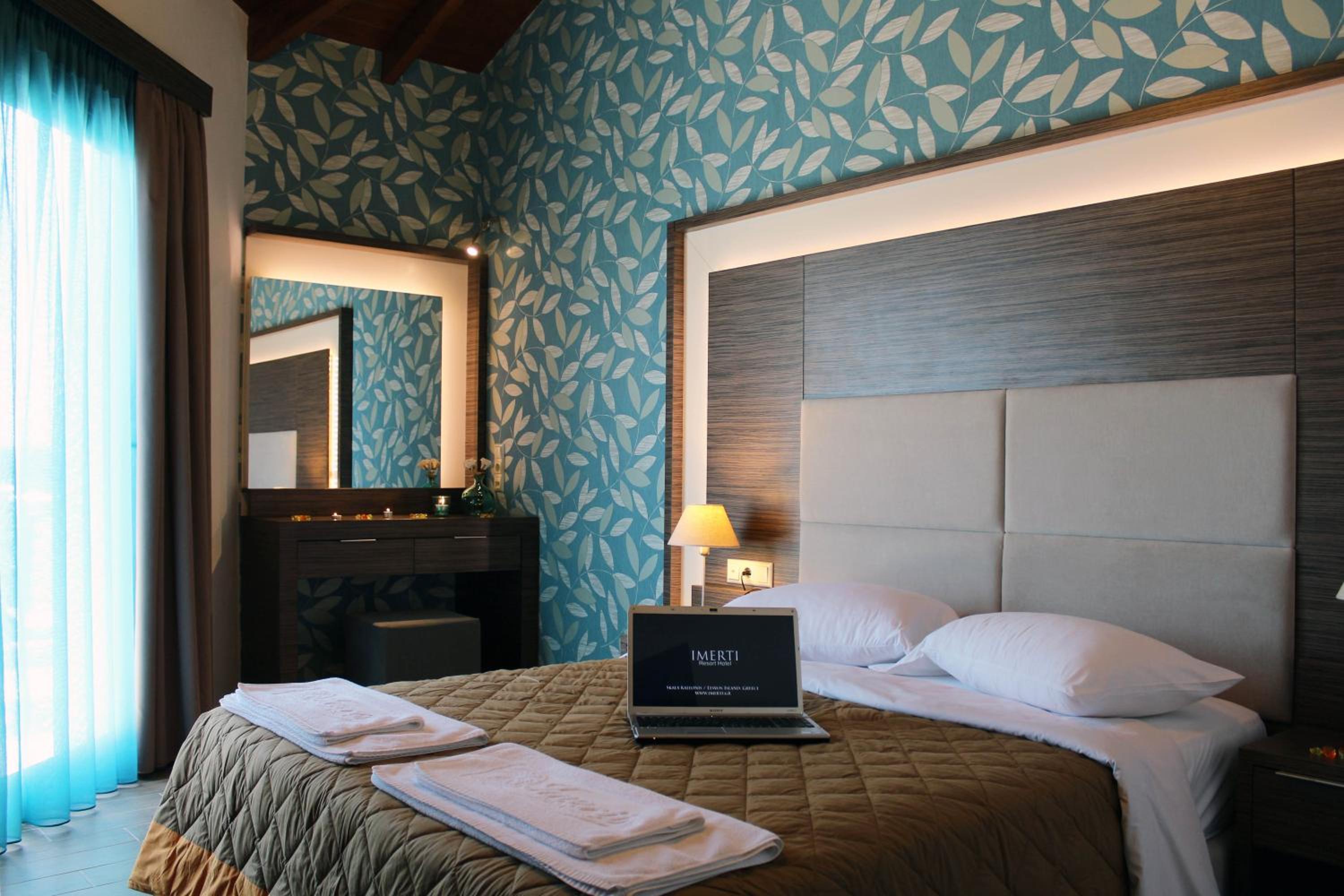 One-Bedroom Apartment (2 - 4 Adults) photo 2