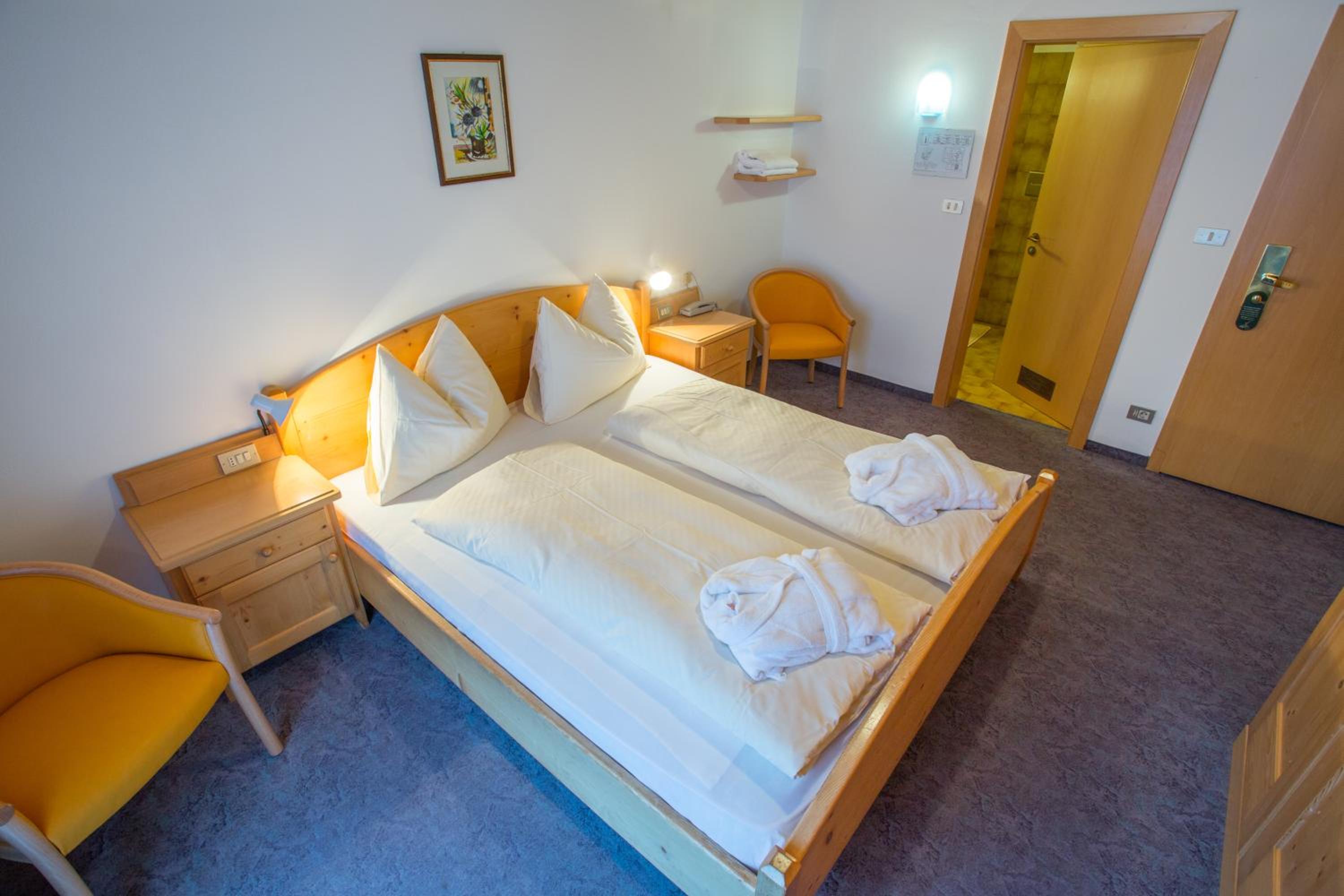 Standard Double or Twin Room with Balcony photo 1