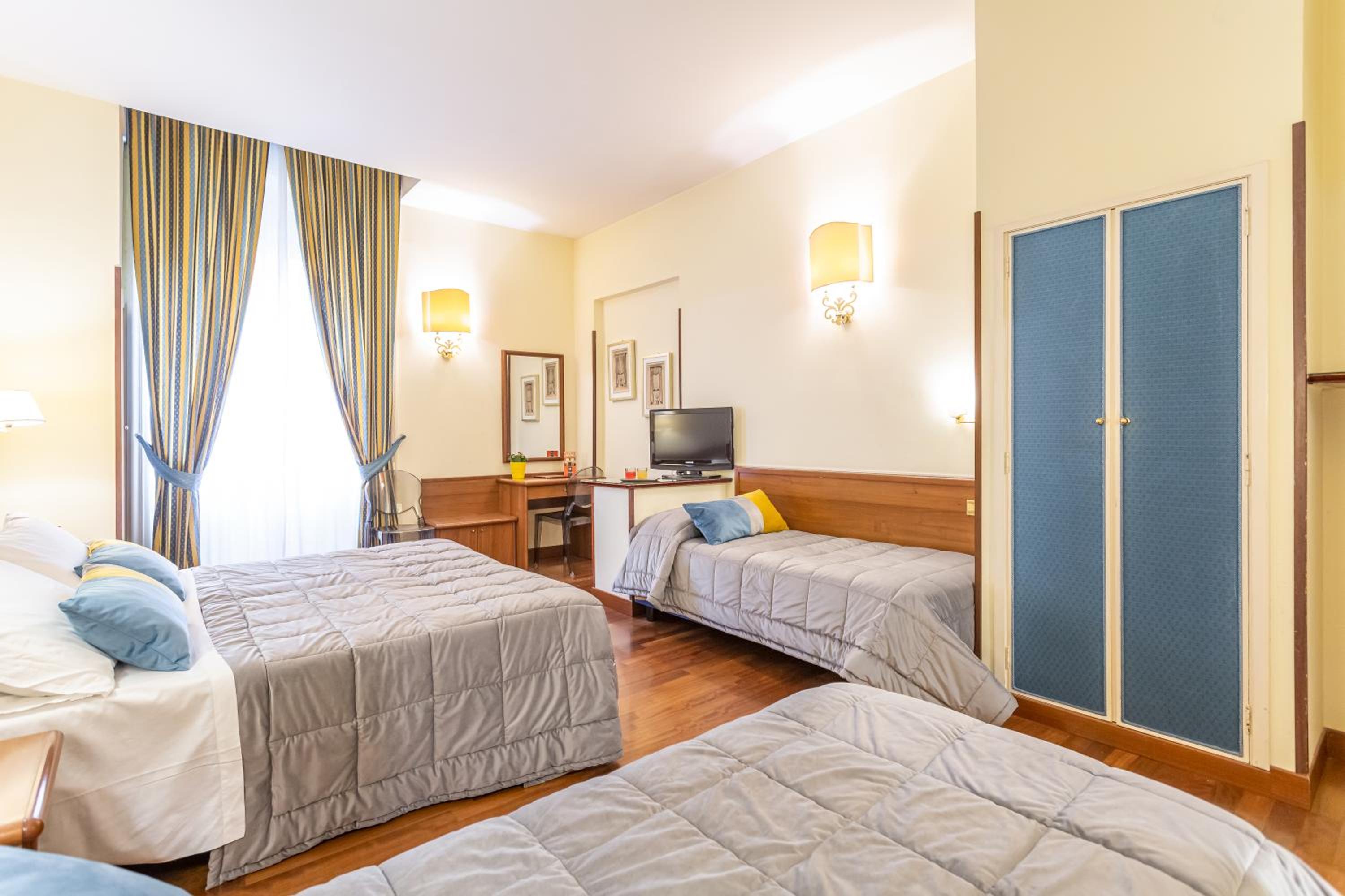Classic Quadruple Room photo 1