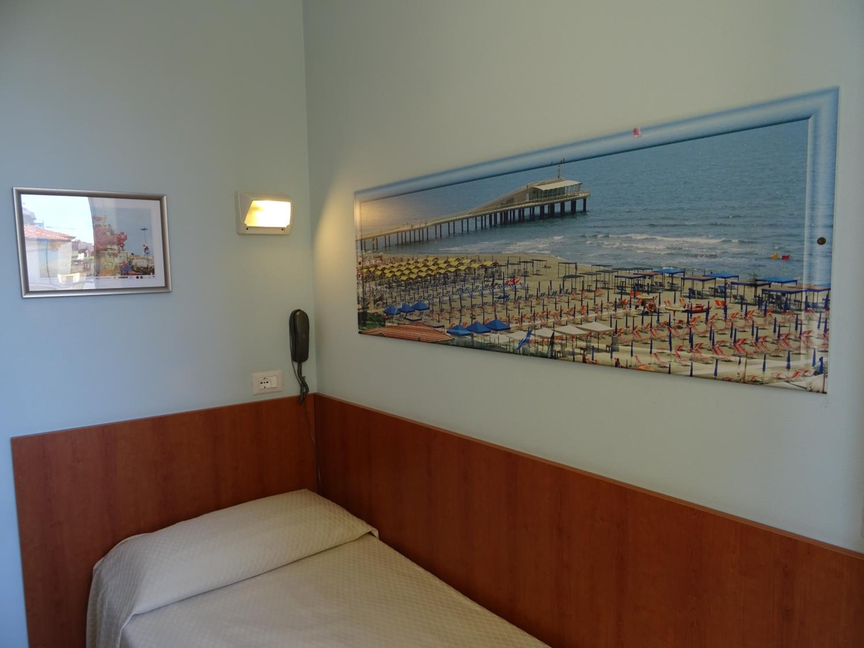 Single Room with Balcony and Sea View