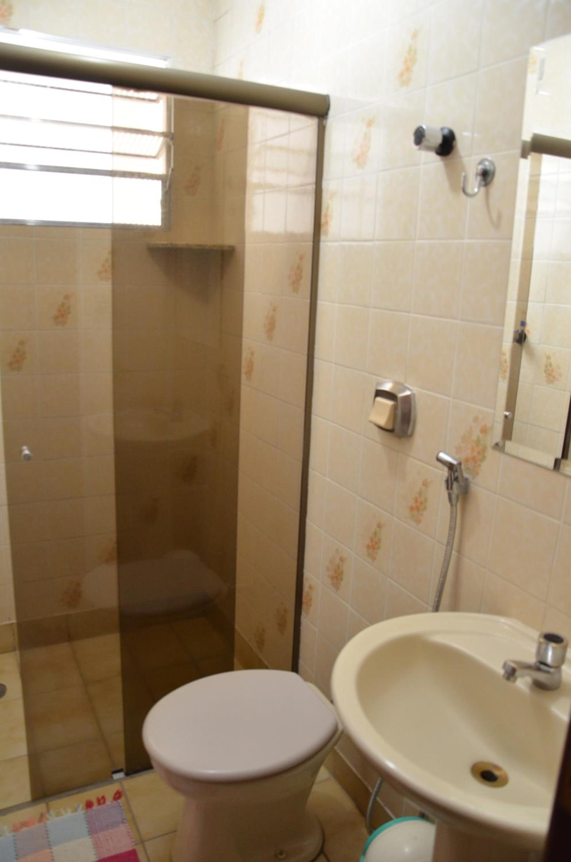 Standard Twin Room - Photo 3