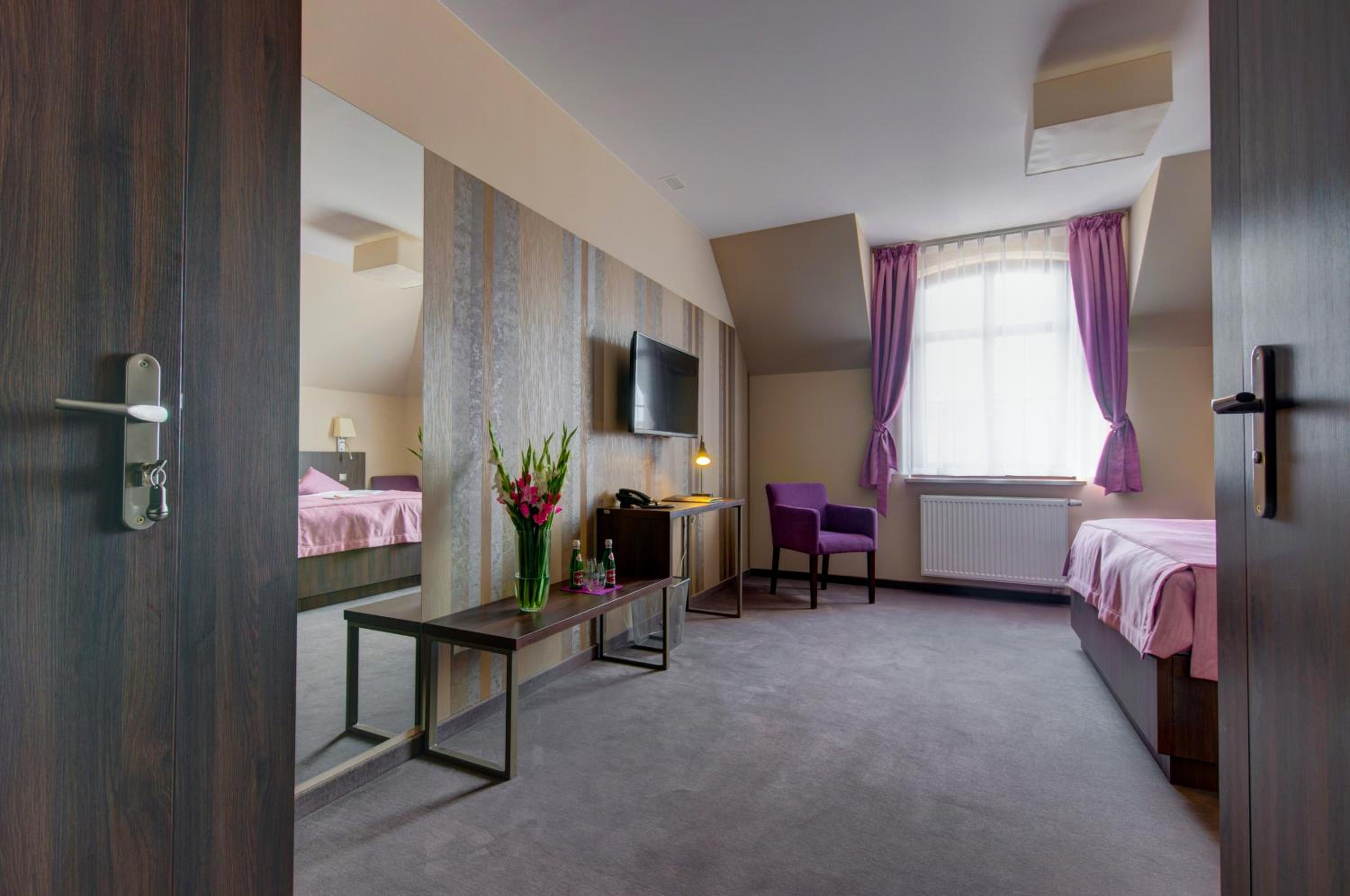 Double Room - Photo 2