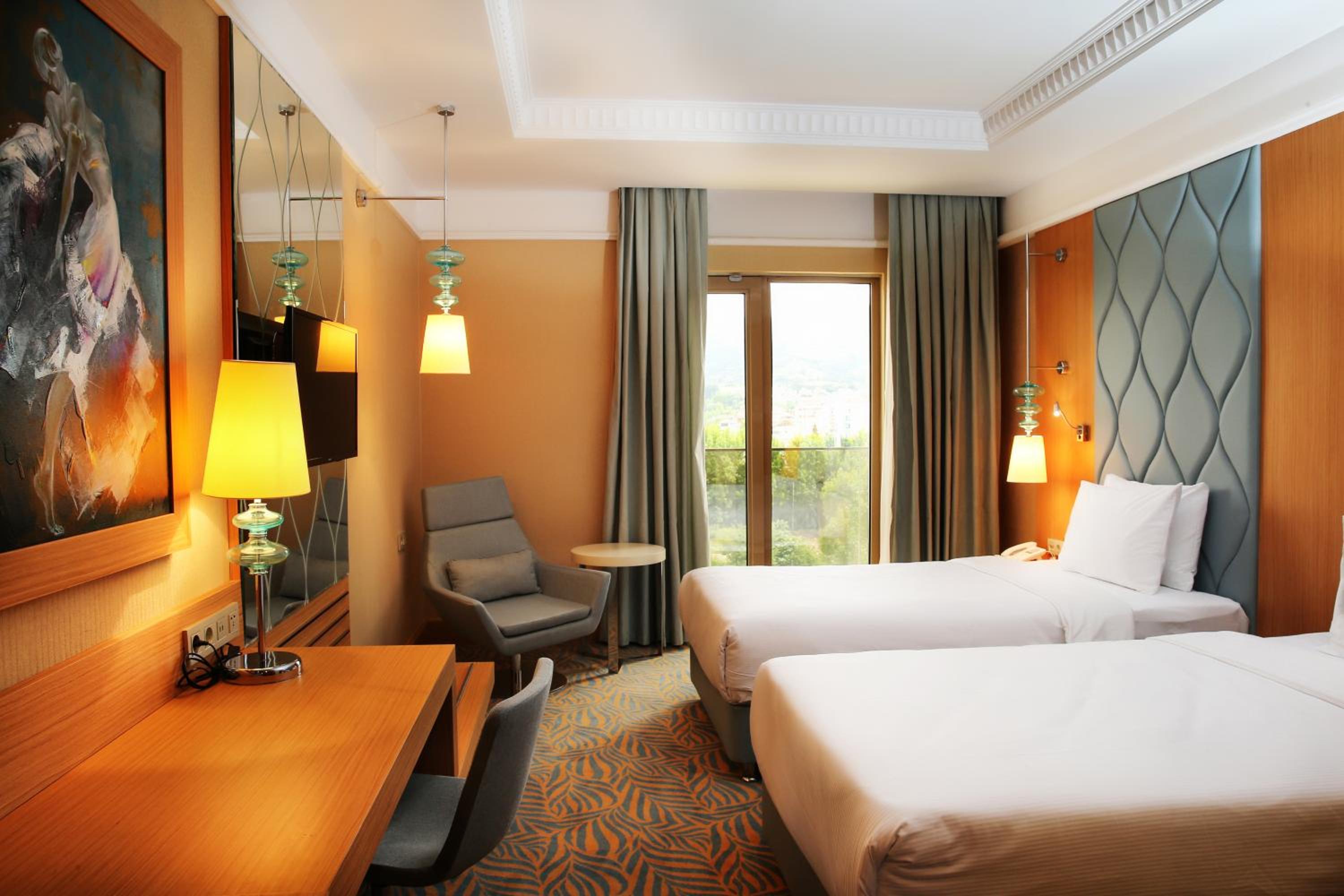 Twin Room - Non-Smoking photo 2