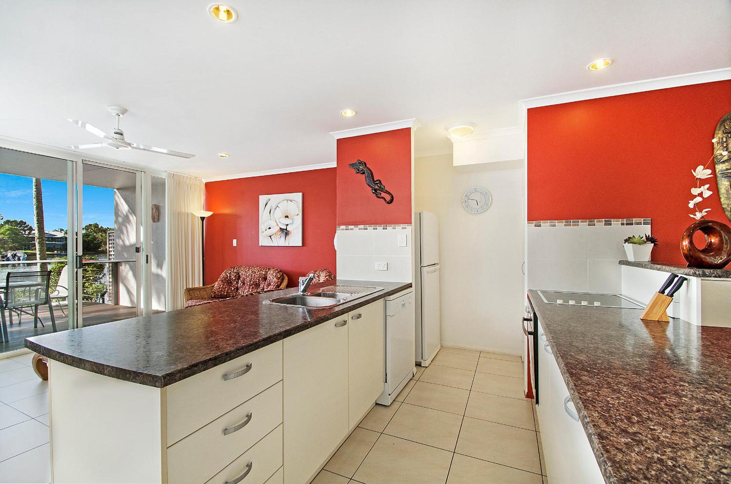 Family Three-Bedroom Villa with River View photo 3