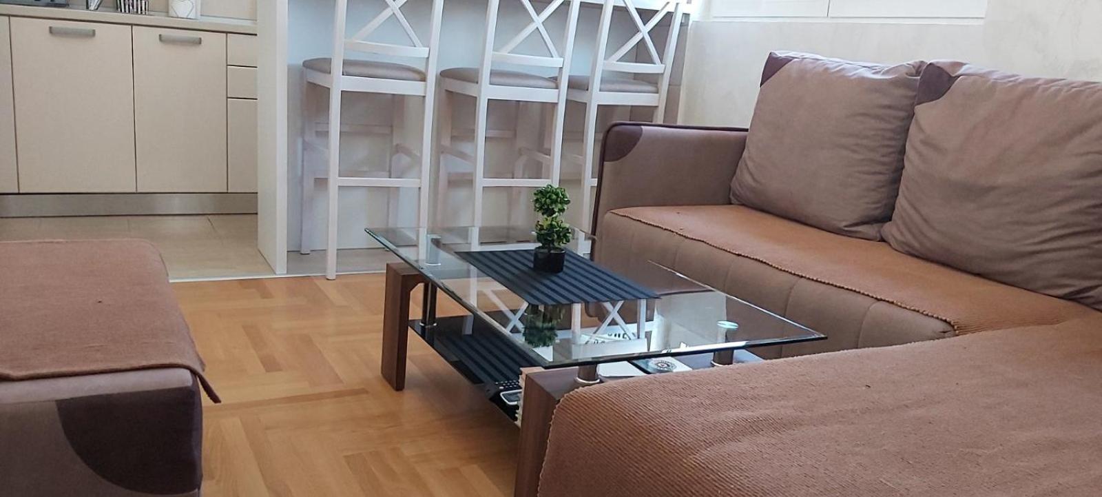 One-Bedroom Apartment photo 3