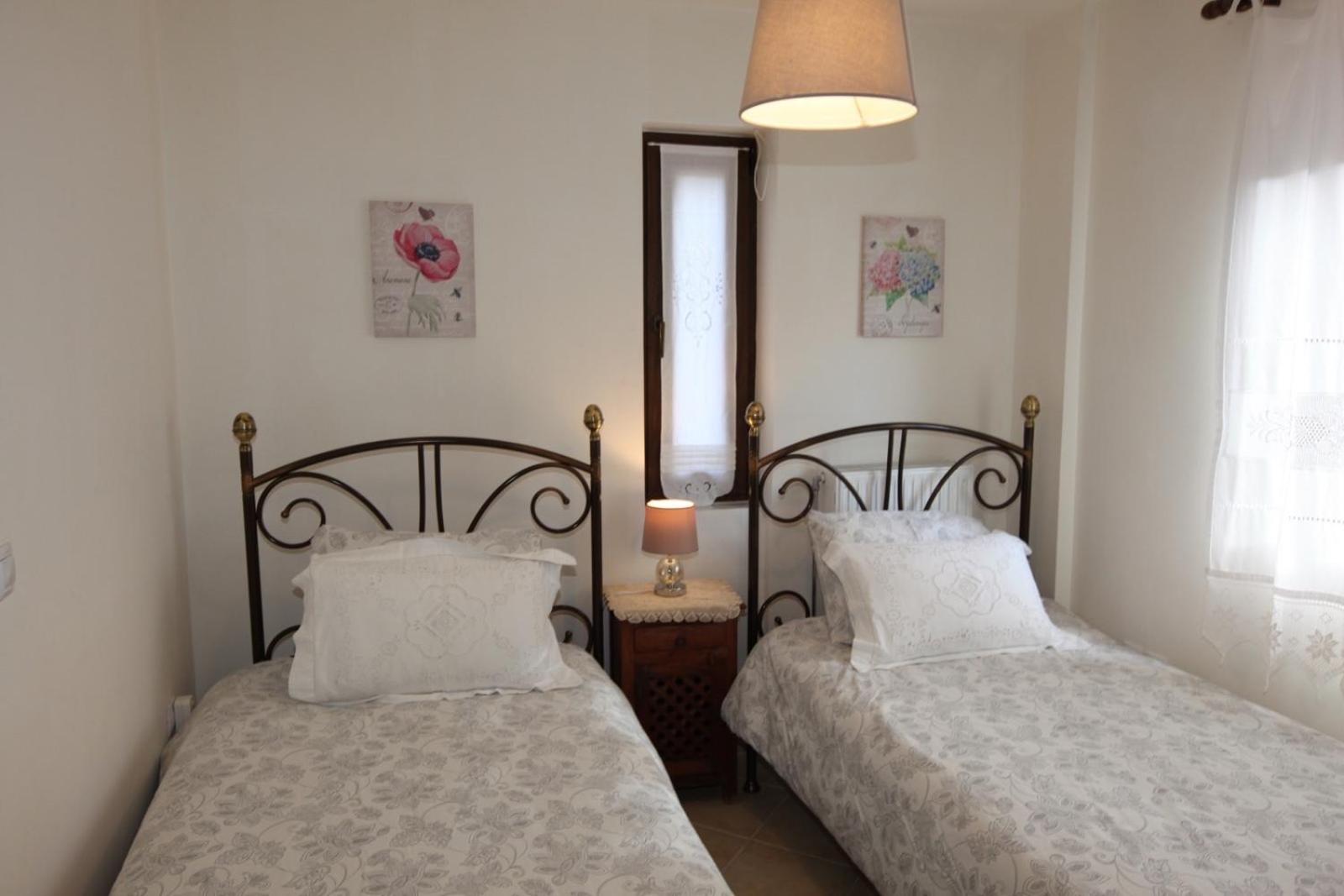 Two-Bedroom House - Photo 33