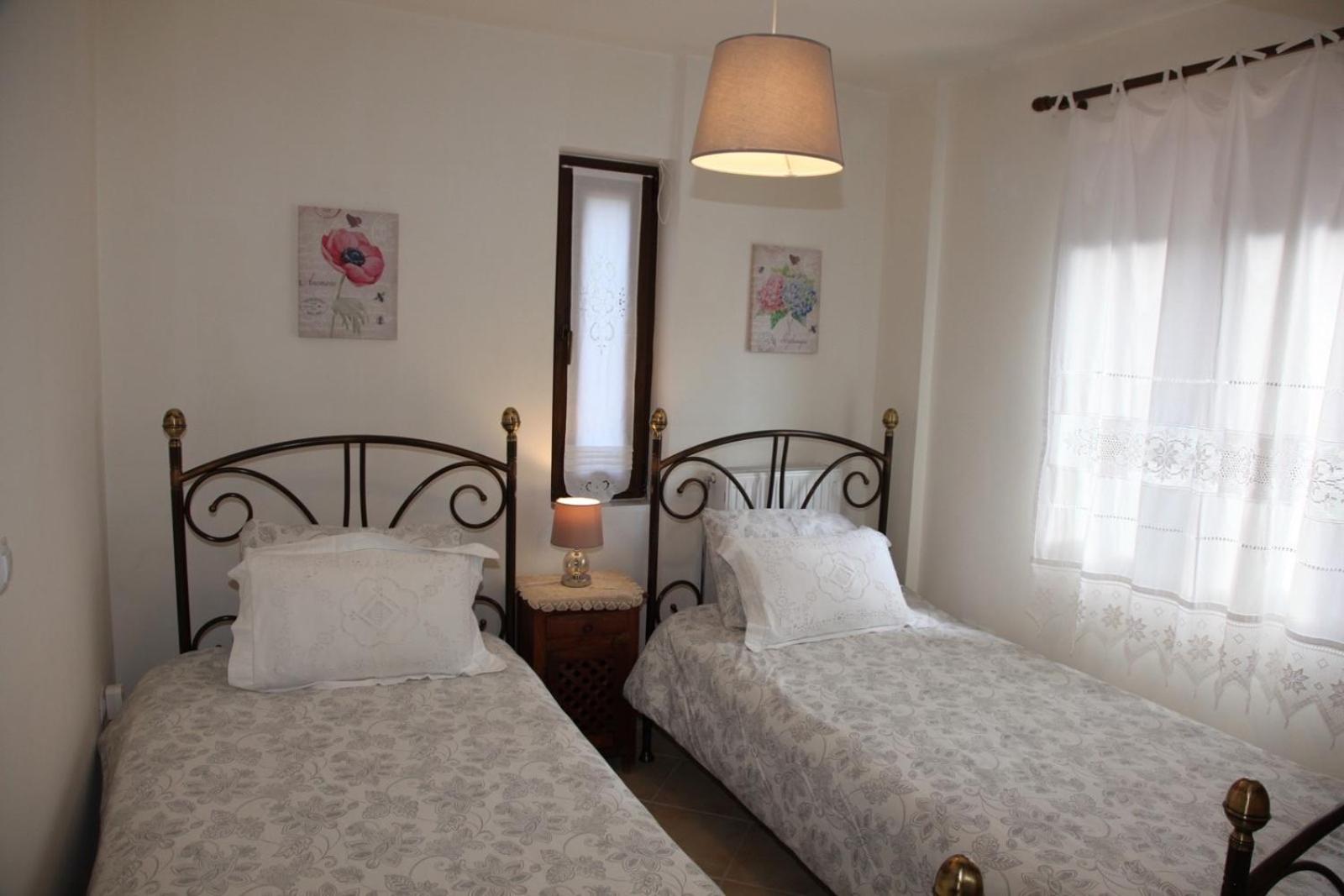 Two-Bedroom House - Photo 32
