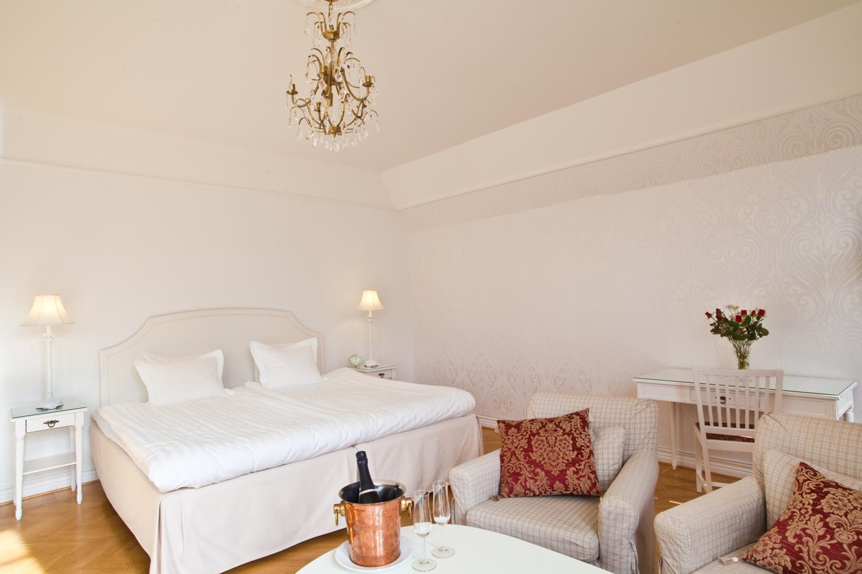 Suite with Garden View photo 2