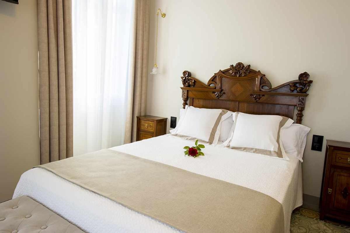 Deluxe Room - Photo 4