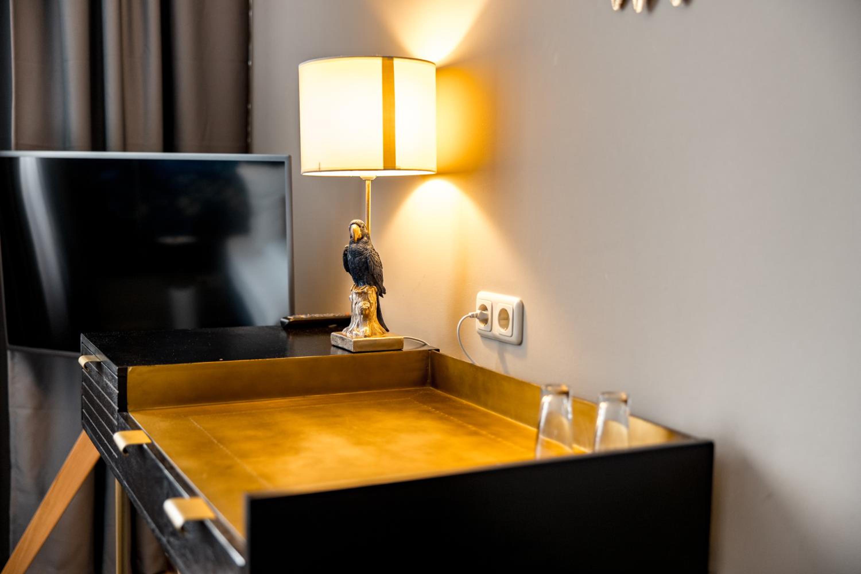 Standard Double Room - Photo 11