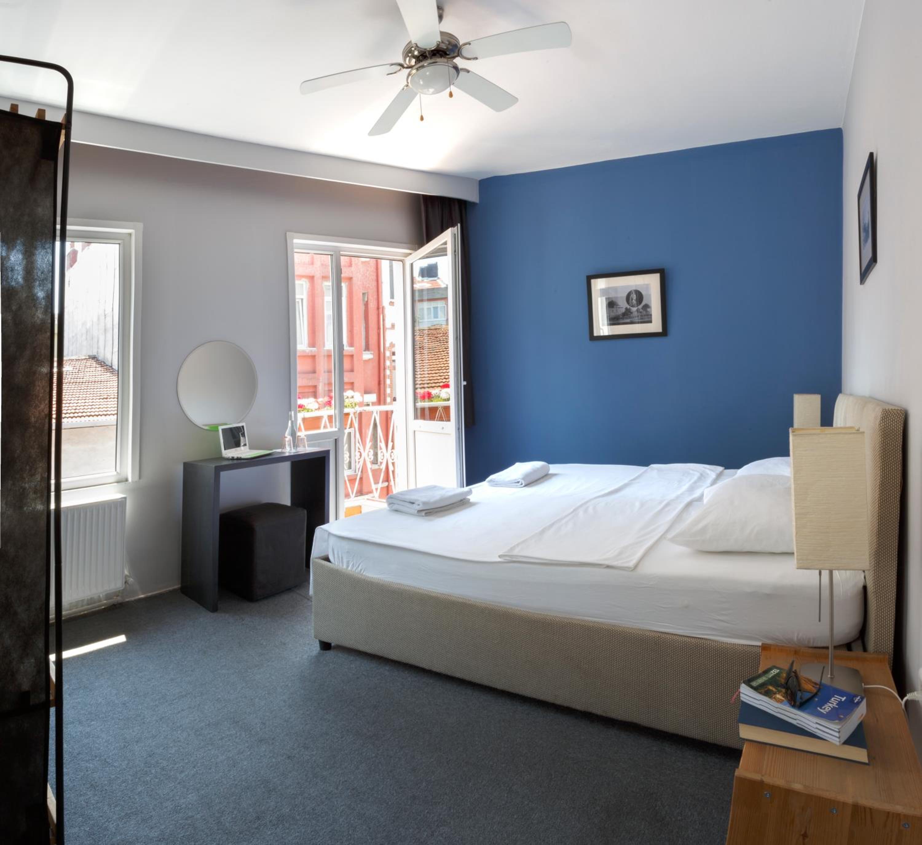 Standard Double Room With Shared Bathroom photo 3