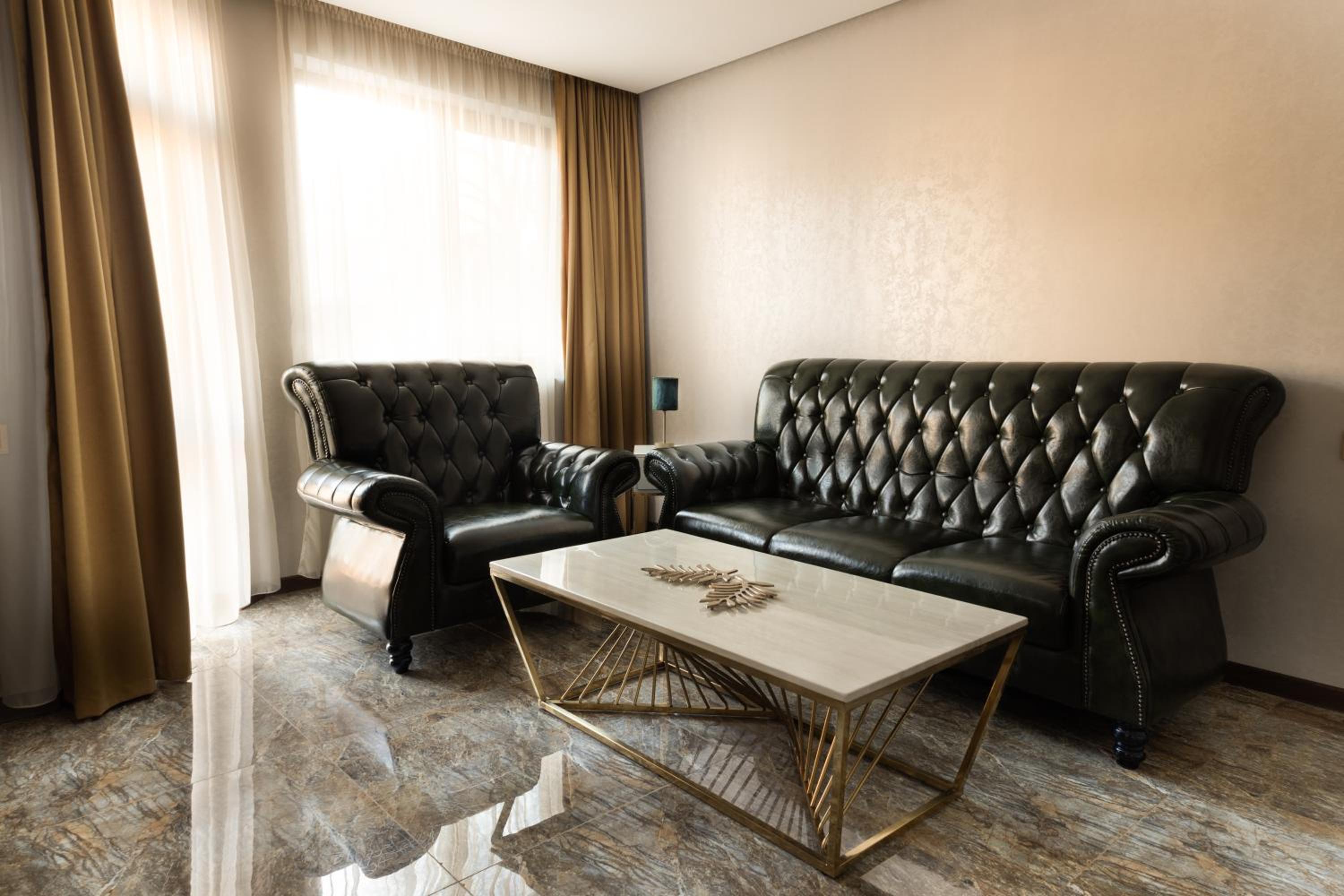 One-Bedroom Apartment with Spa Bath - Photo 4