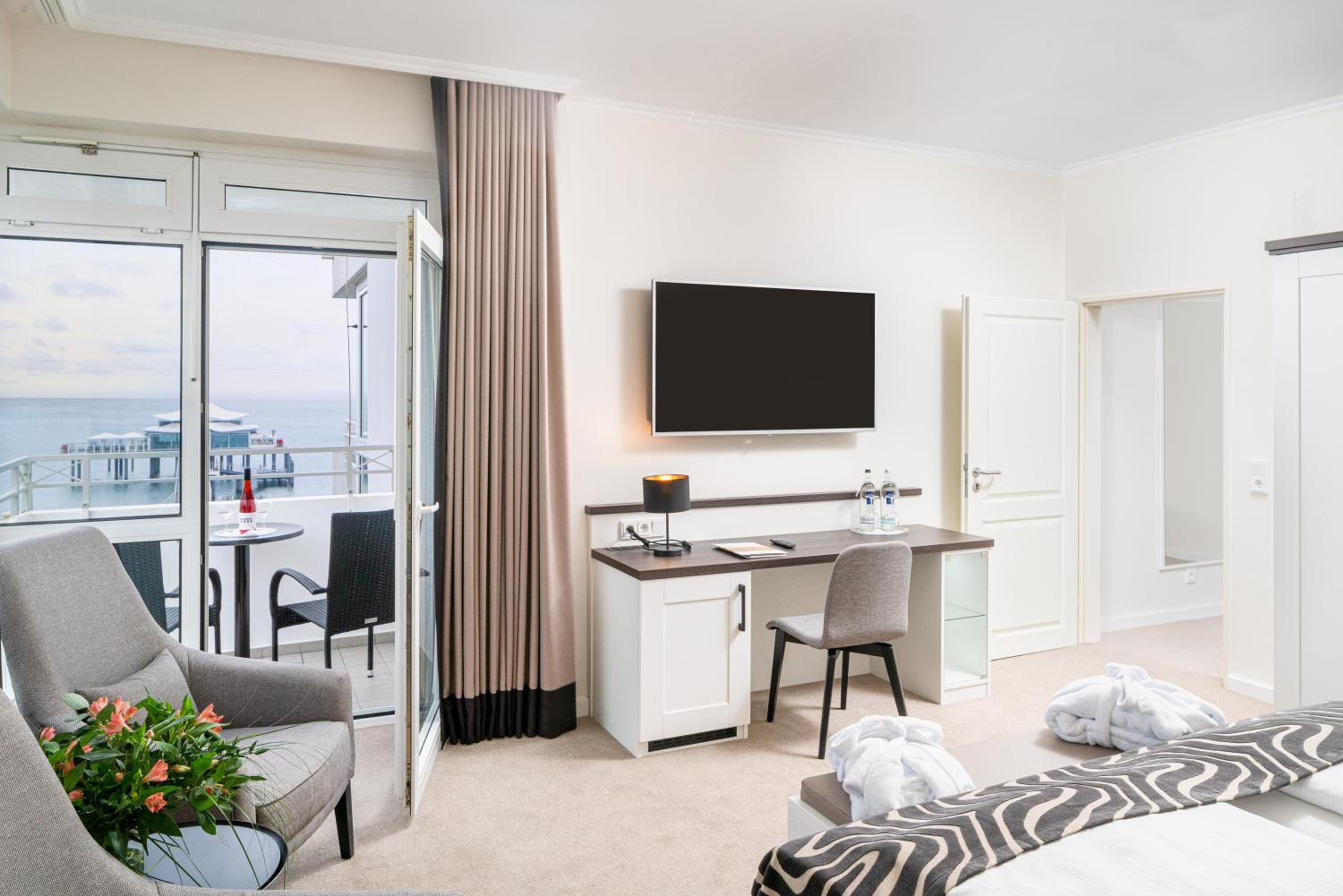 Suite with Sea View photo 3