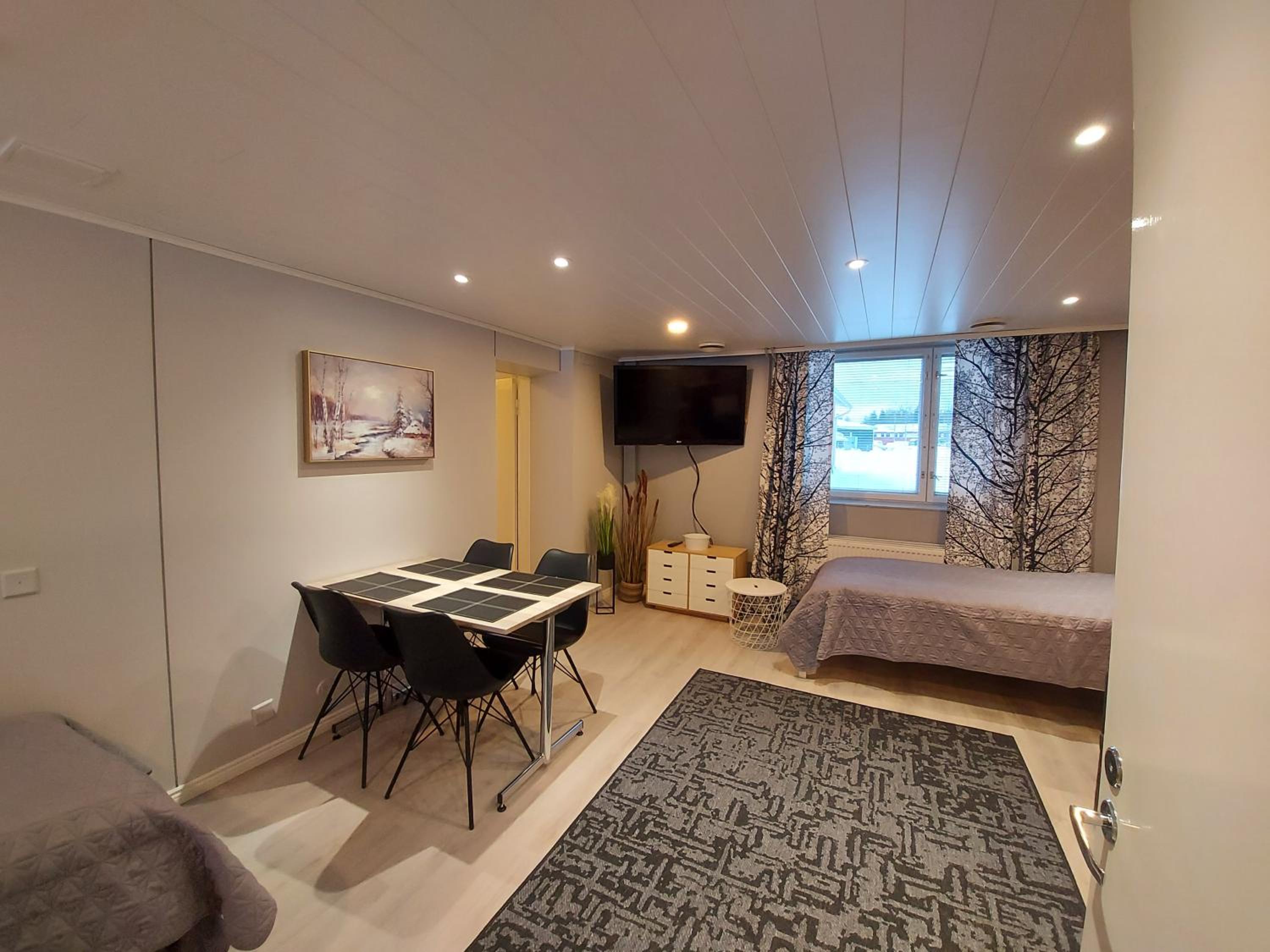 One-Bedroom Apartment photo 1