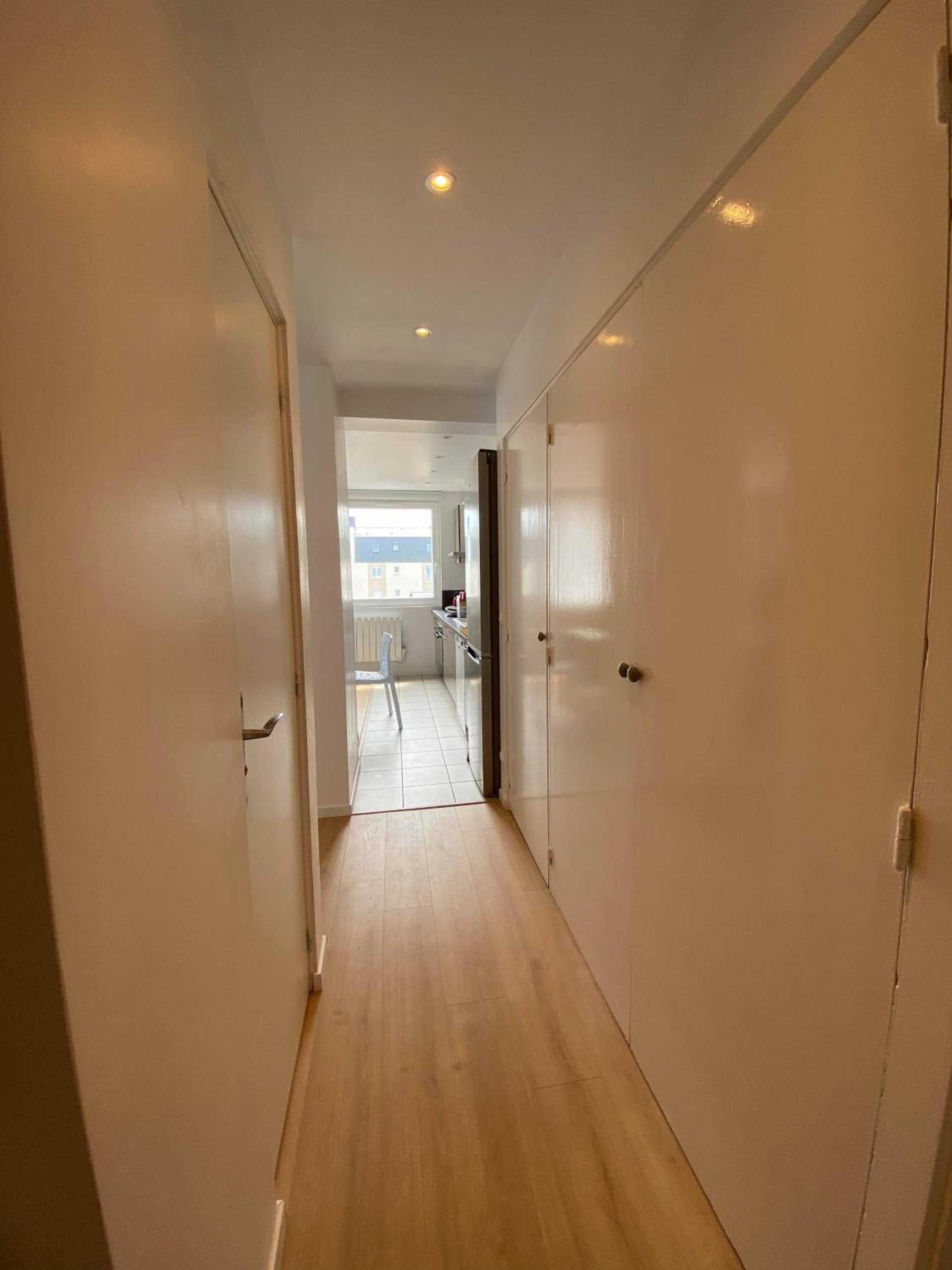 Apartment photo 2