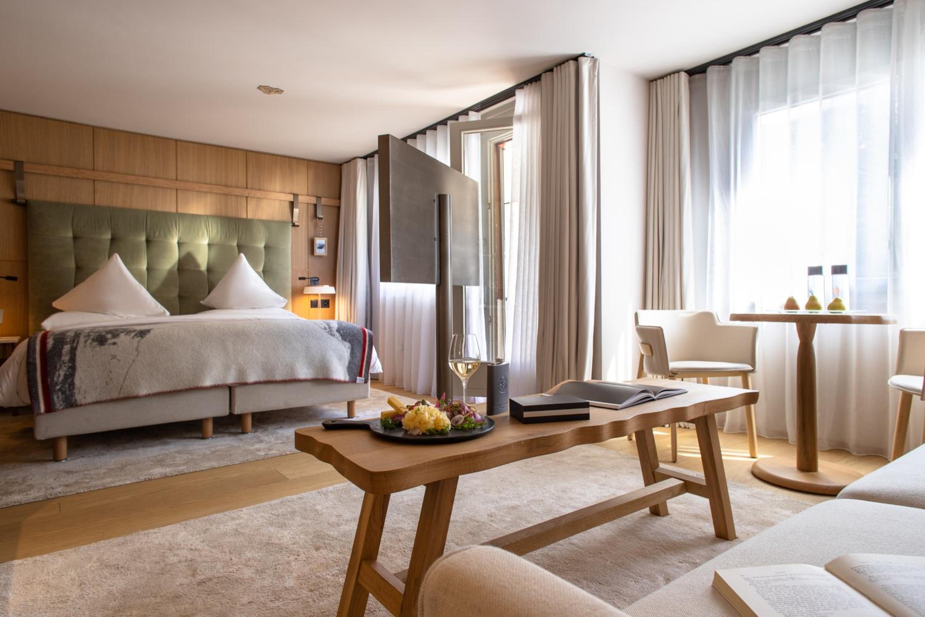 Junior Suite with Matterhorn View thumbnail 6
