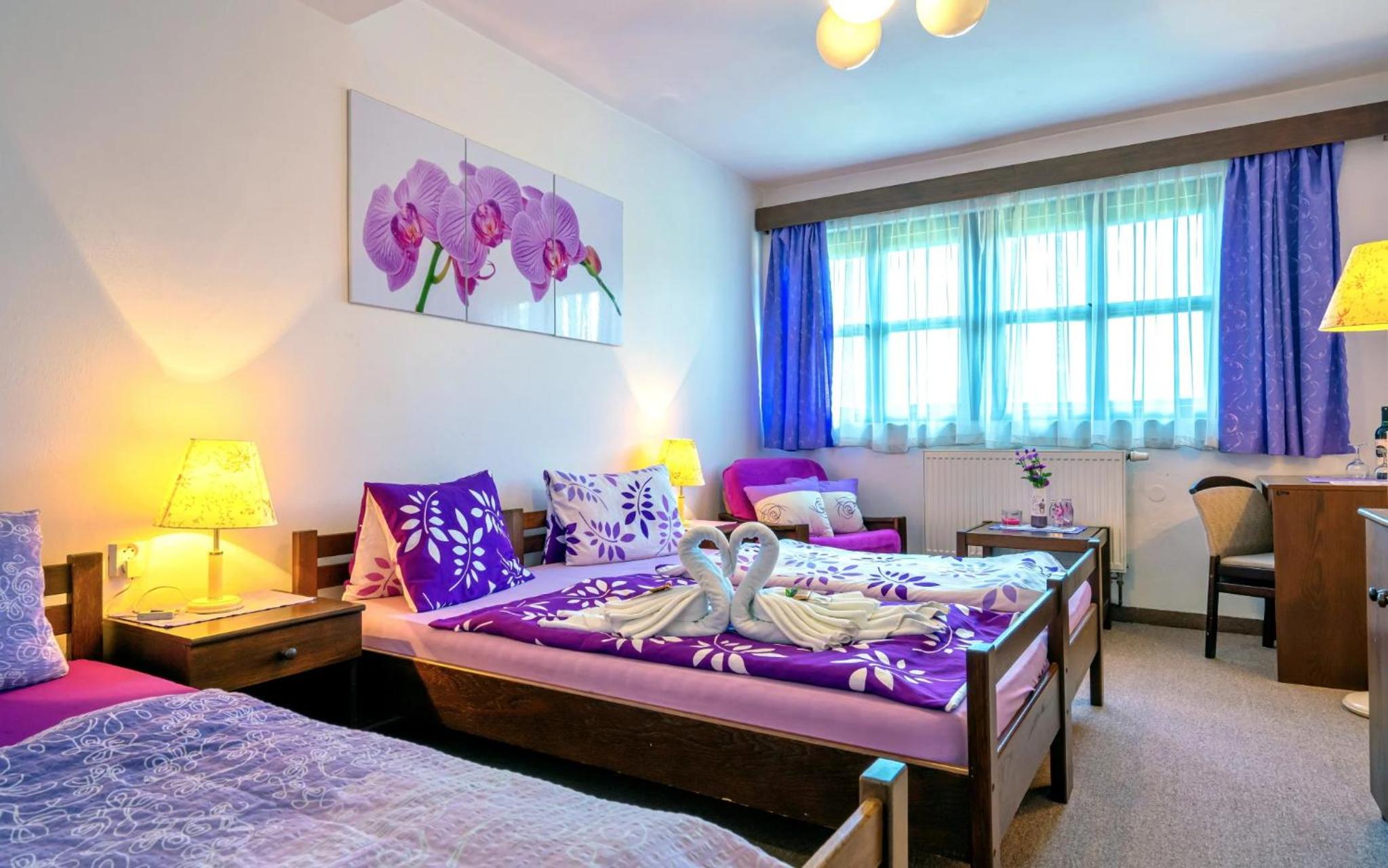 Standard Double Room - Photo 3