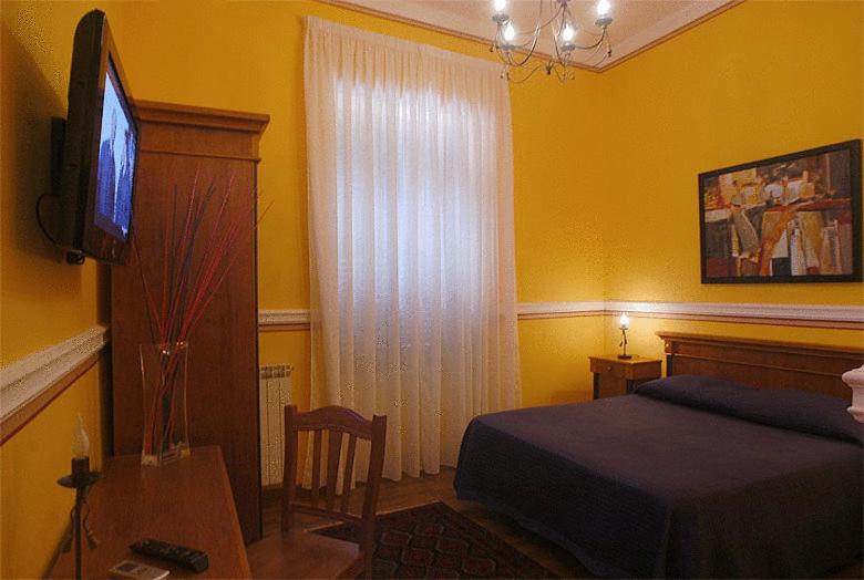 Double Room - Photo 1