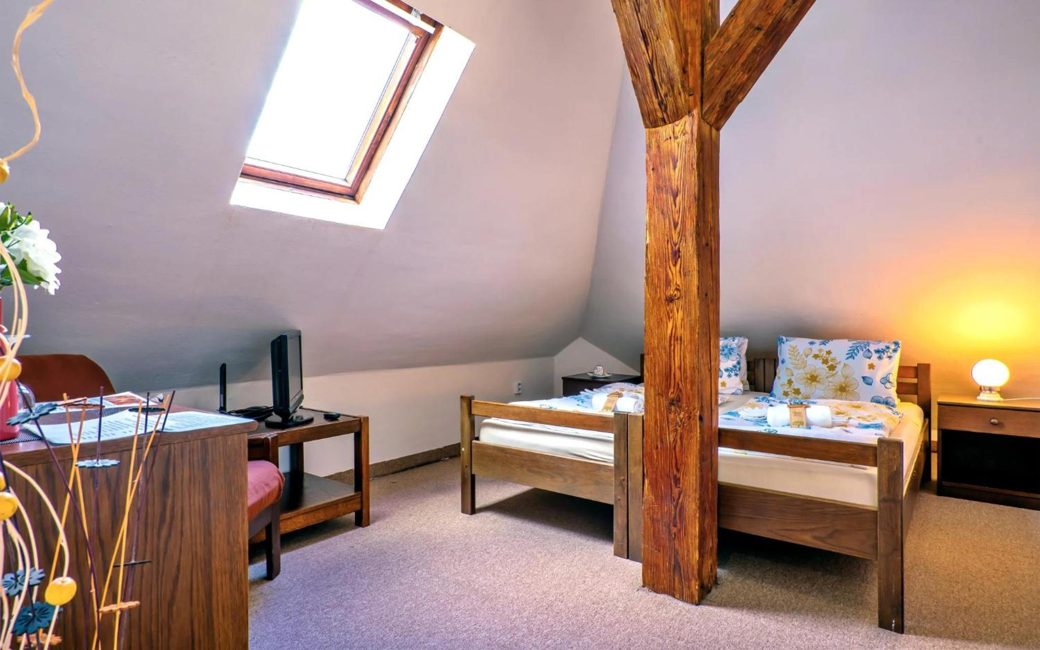Standard Double Room - Photo 2