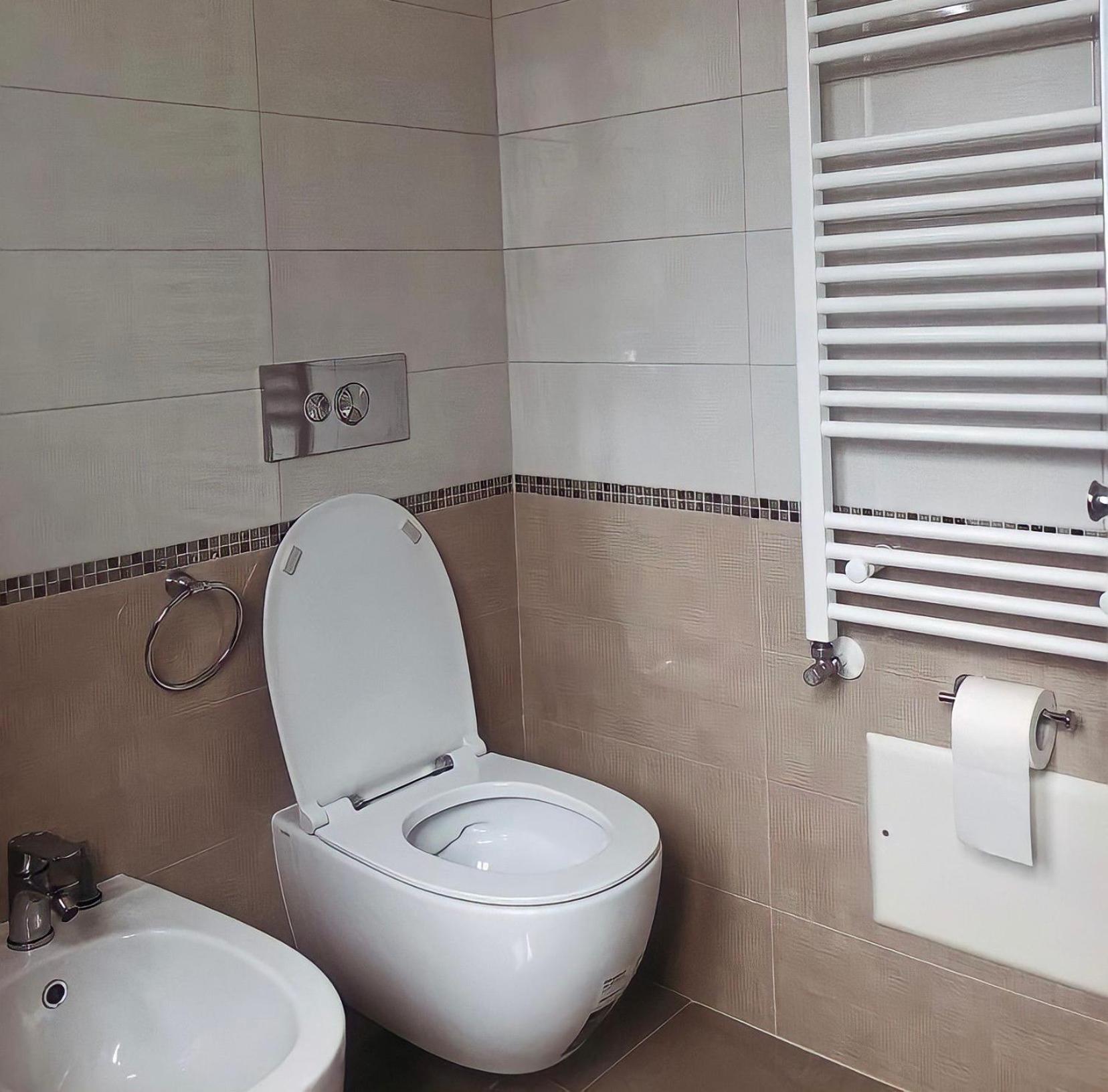 Double Room with Private External Bathroom - Photo 3
