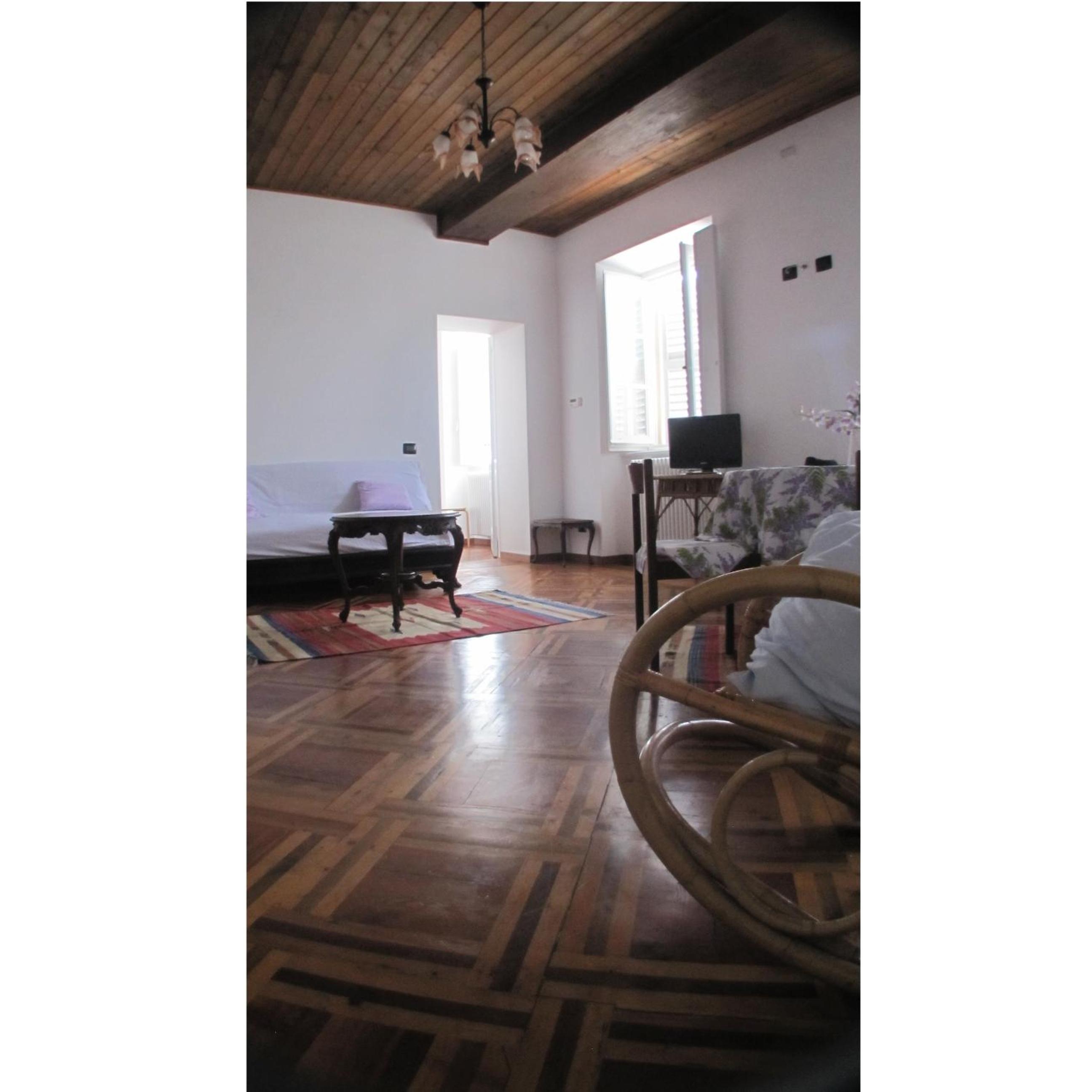One-Bedroom Apartment - Photo 1