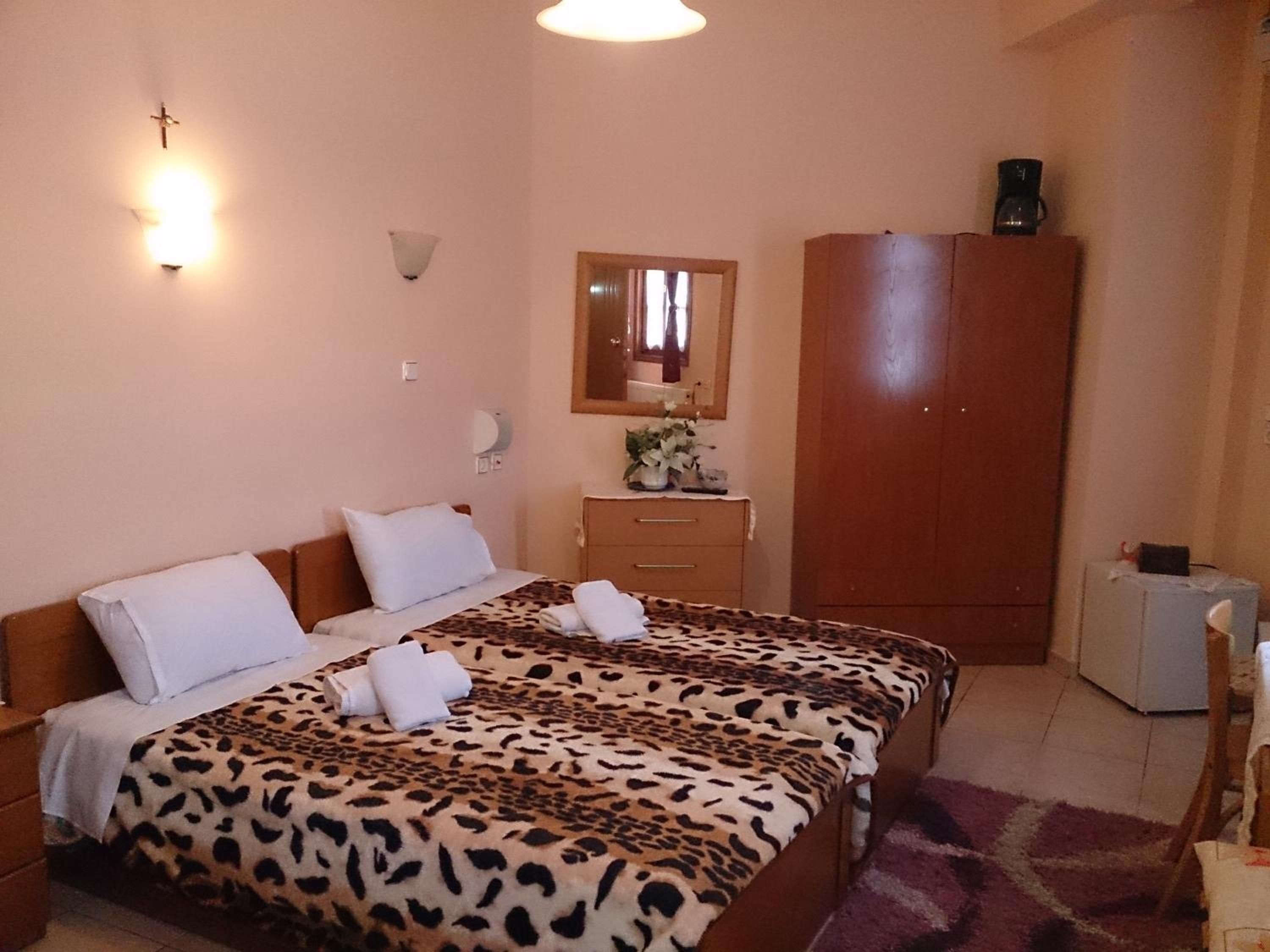 Double or Twin Room photo 2