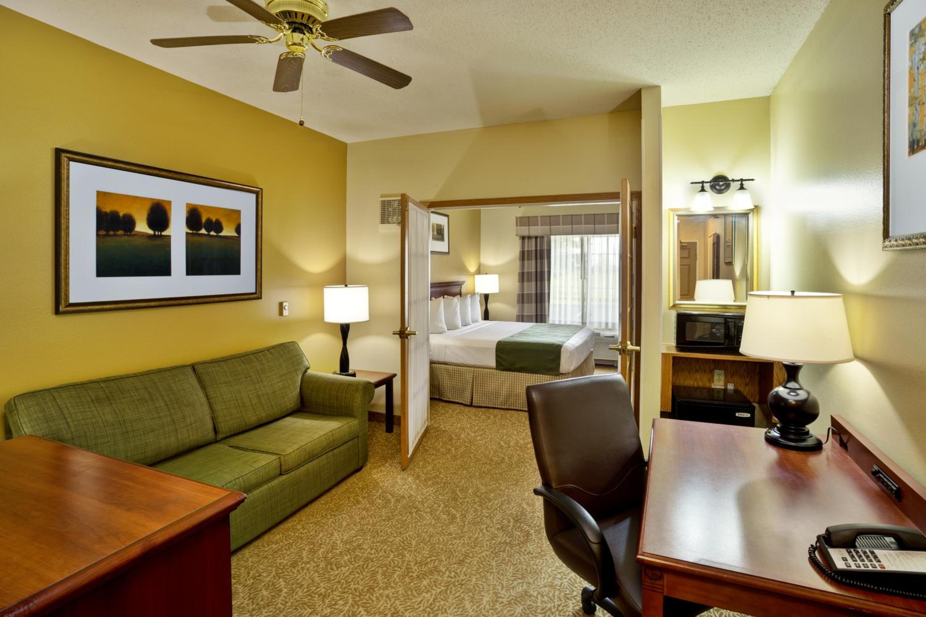 One-Bedroom King Suite - Photo 1