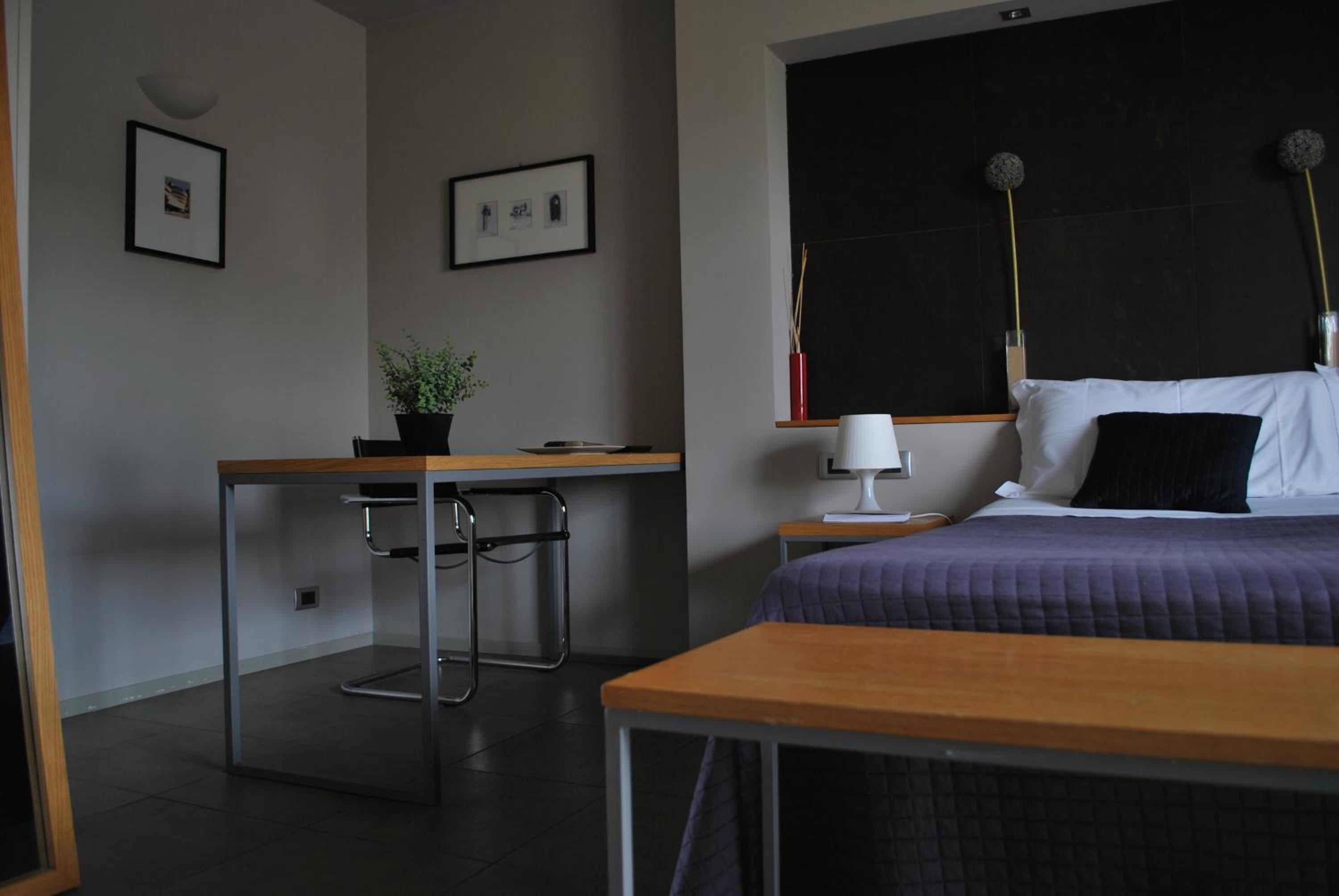 Deluxe Double or Twin Room with Garden View - Photo 9