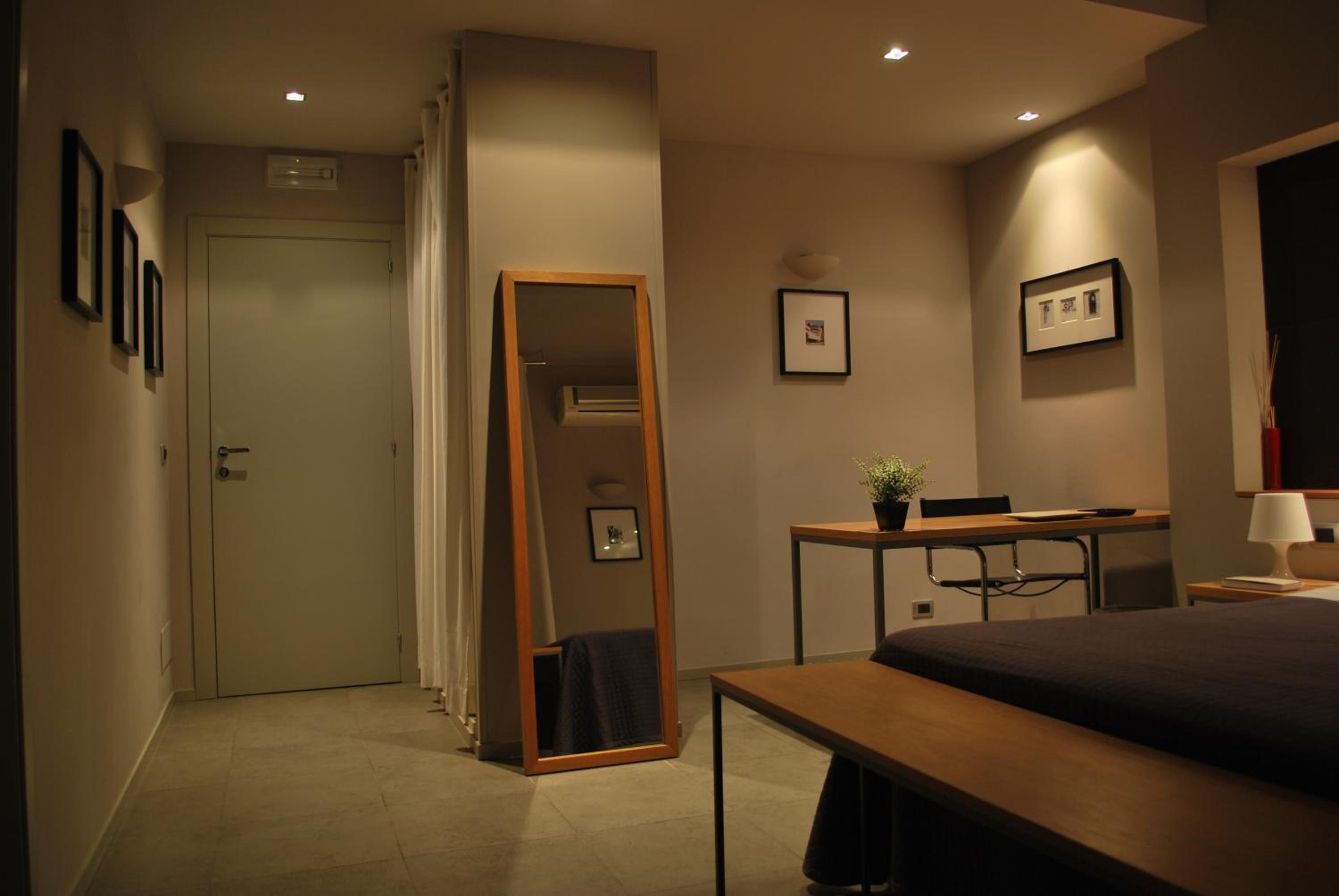Deluxe Double or Twin Room with Garden View - Photo 10