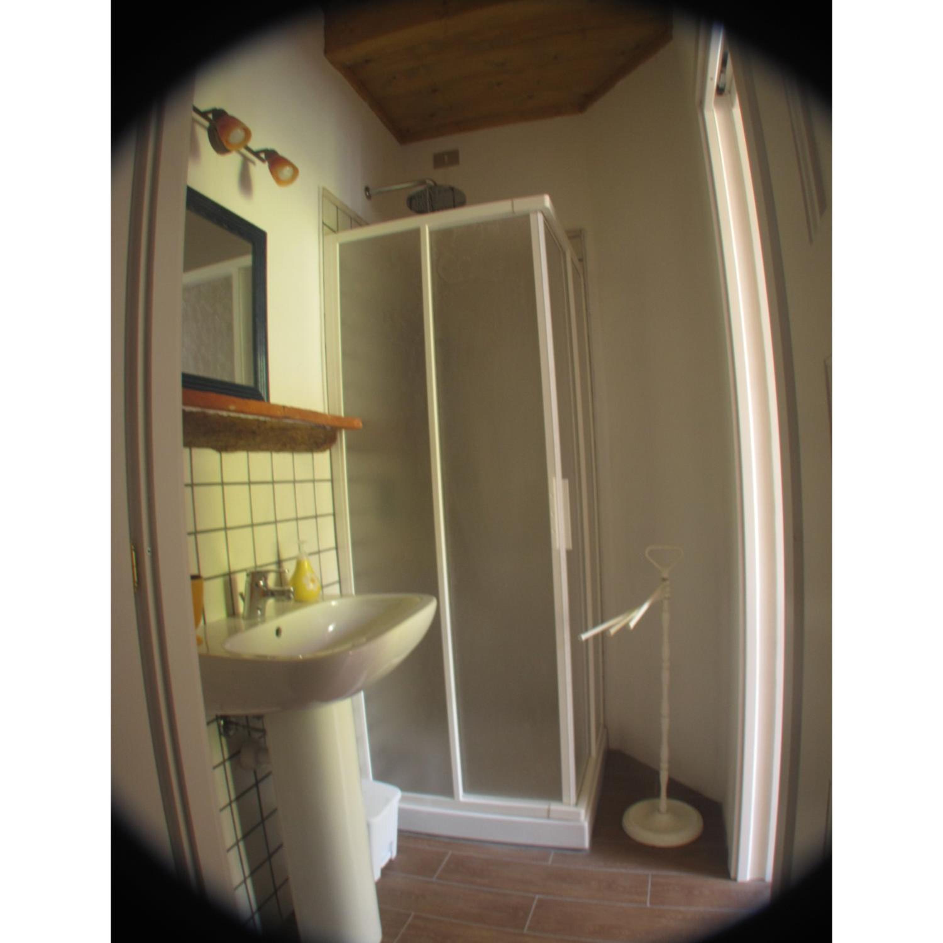 Two-Bedroom Apartment - Photo 16