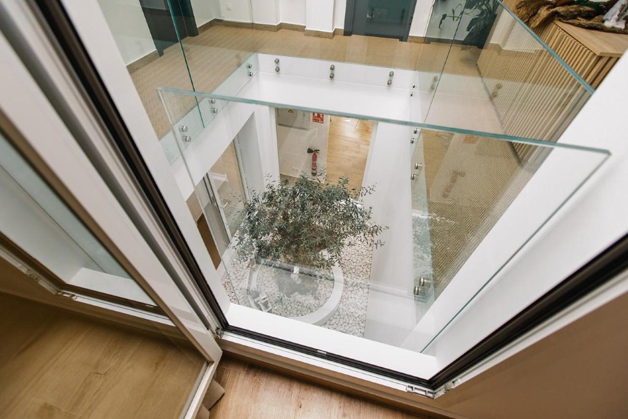 Atrium room - Photo 6