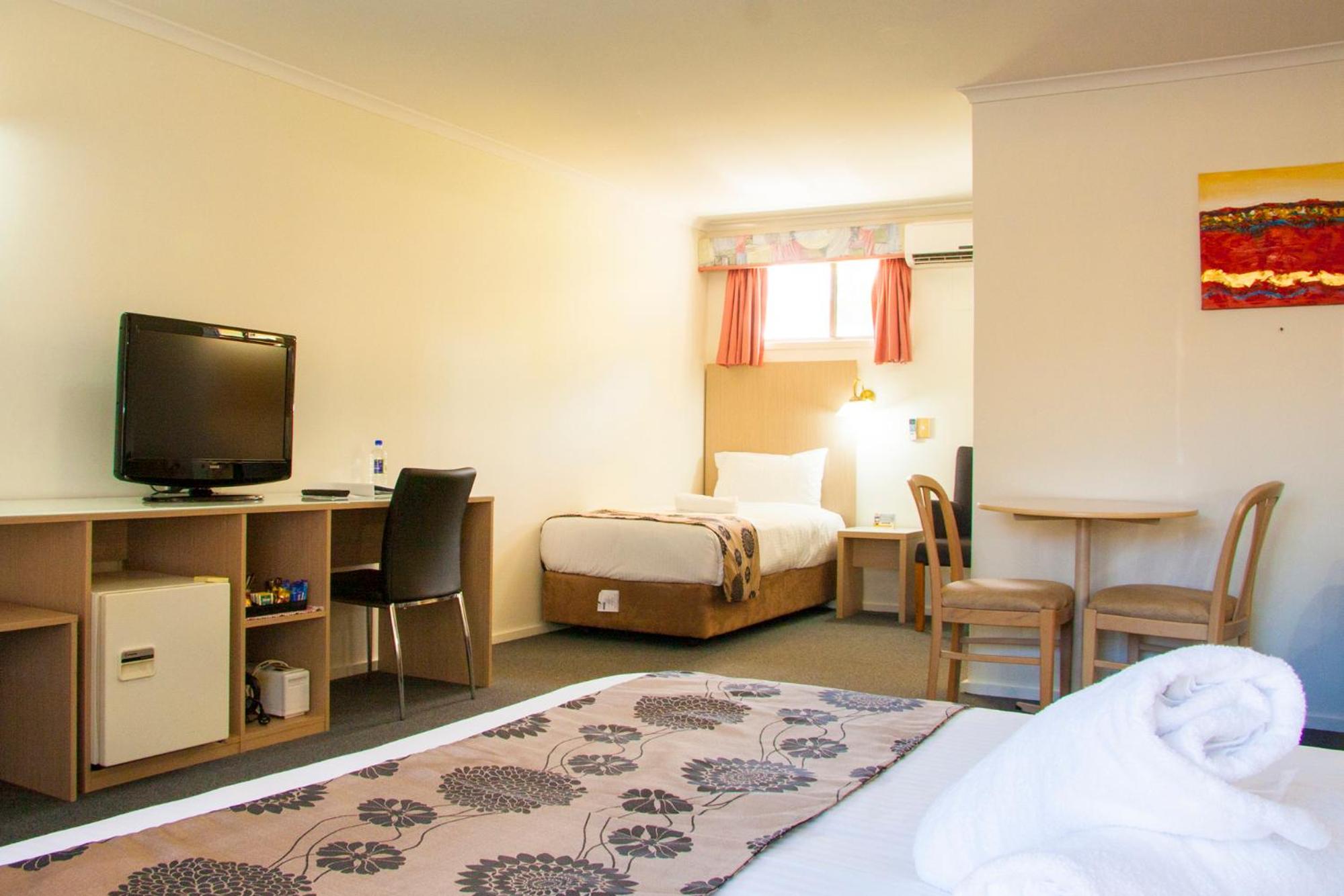 Executive King Room - Not Pet Friendly - Photo 14