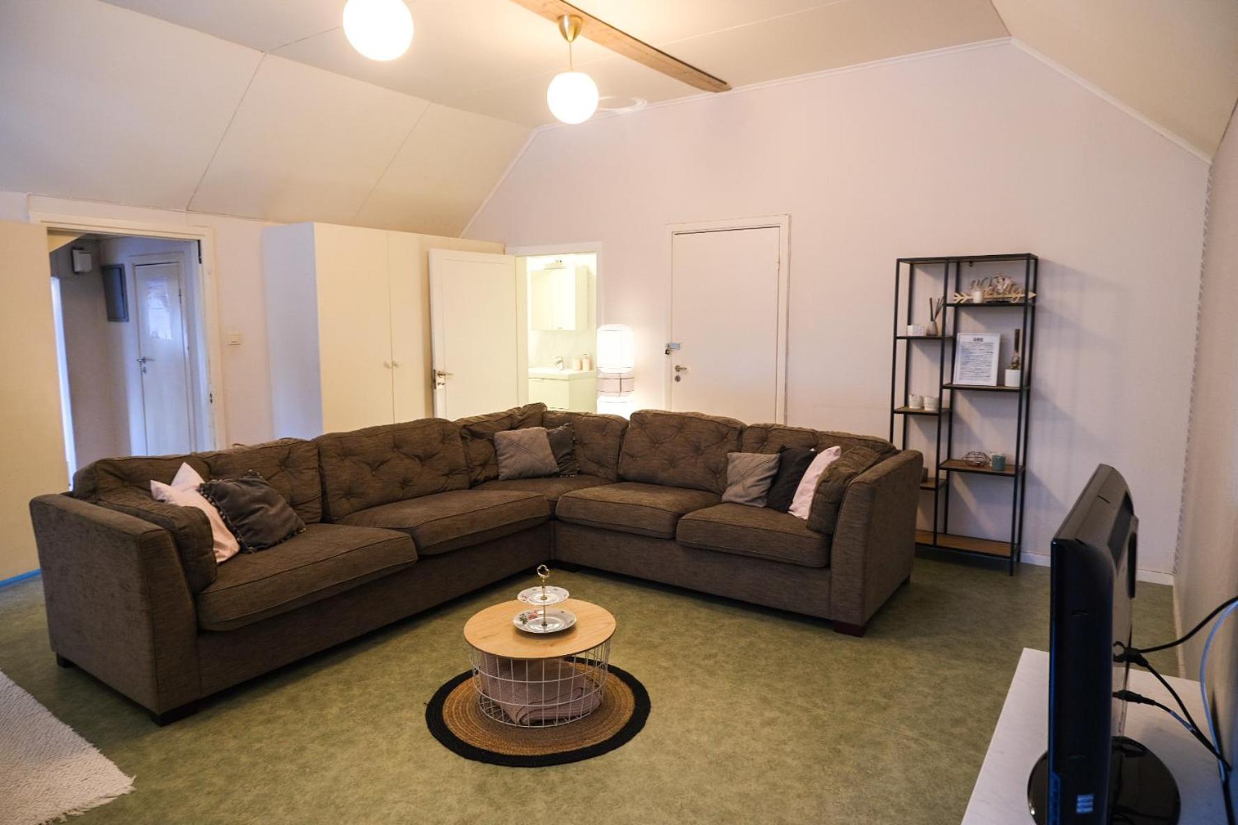 Apartment photo 2