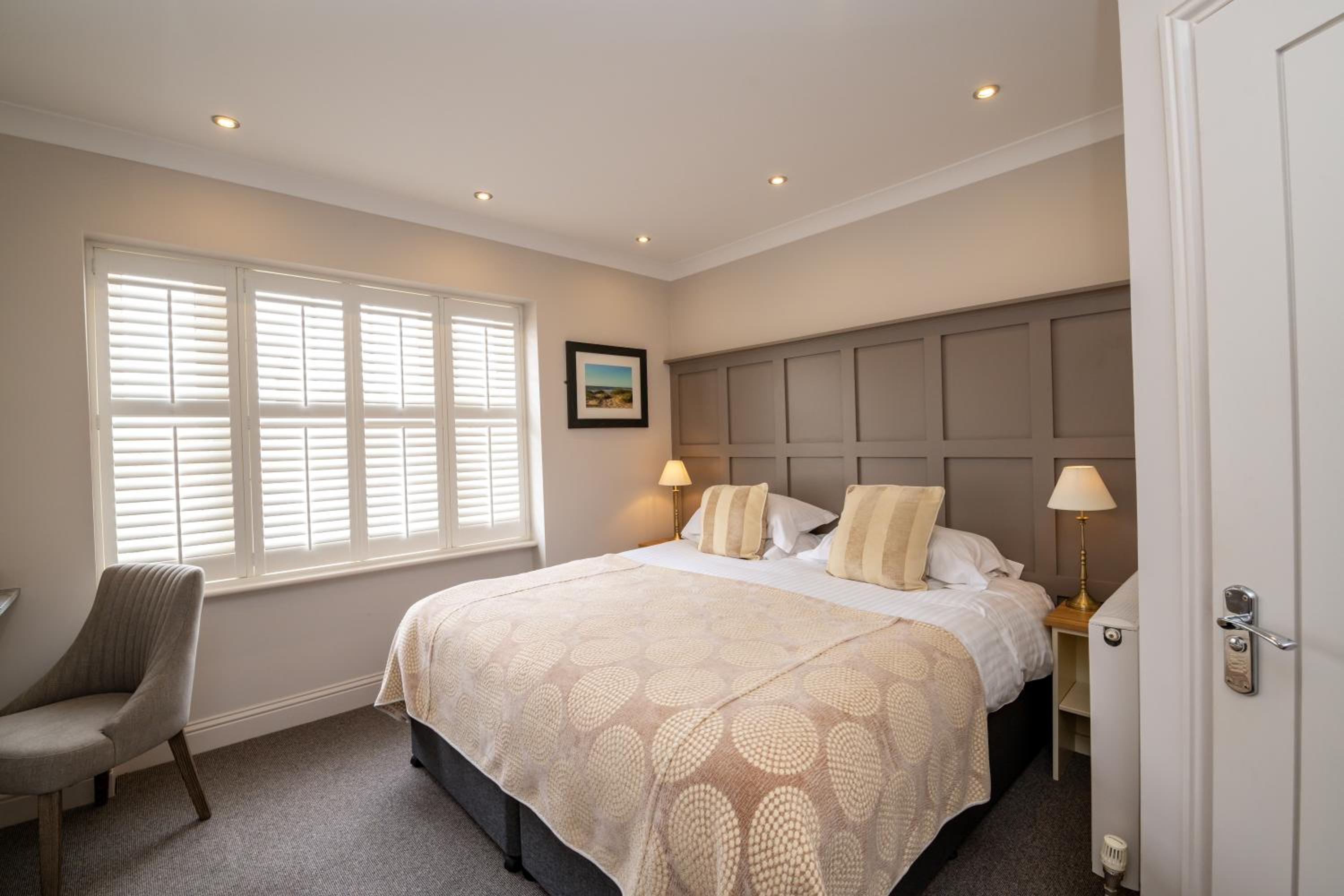 Standard King Room