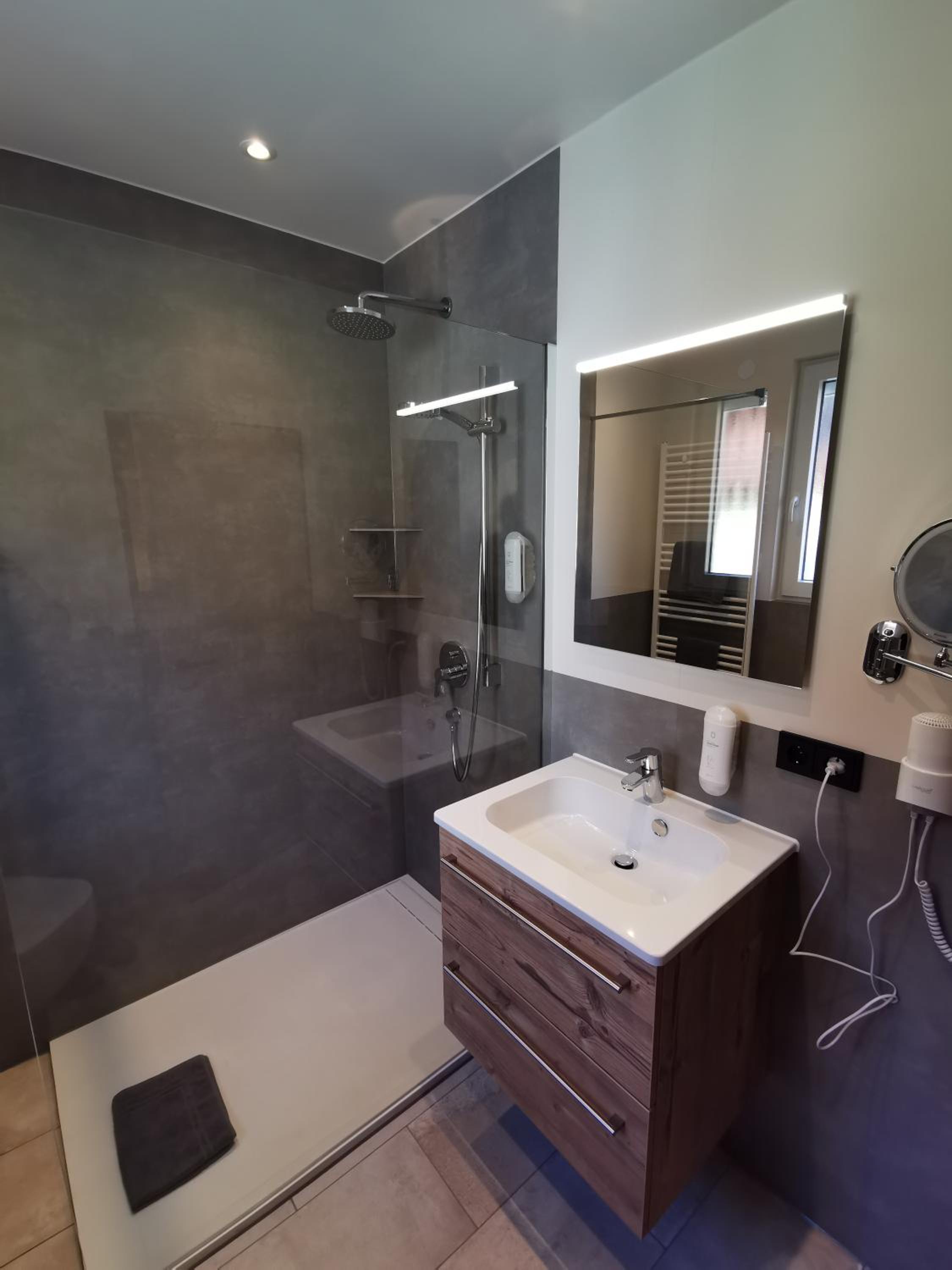 Deluxe Double Room - Photo 6