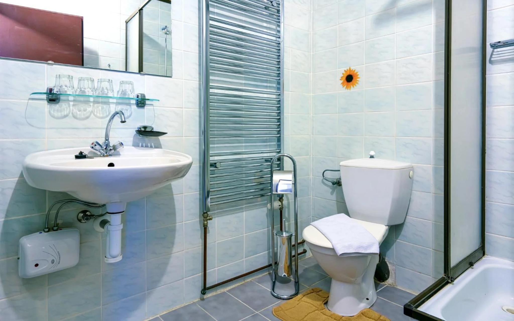 Standard Double Room - Photo 4