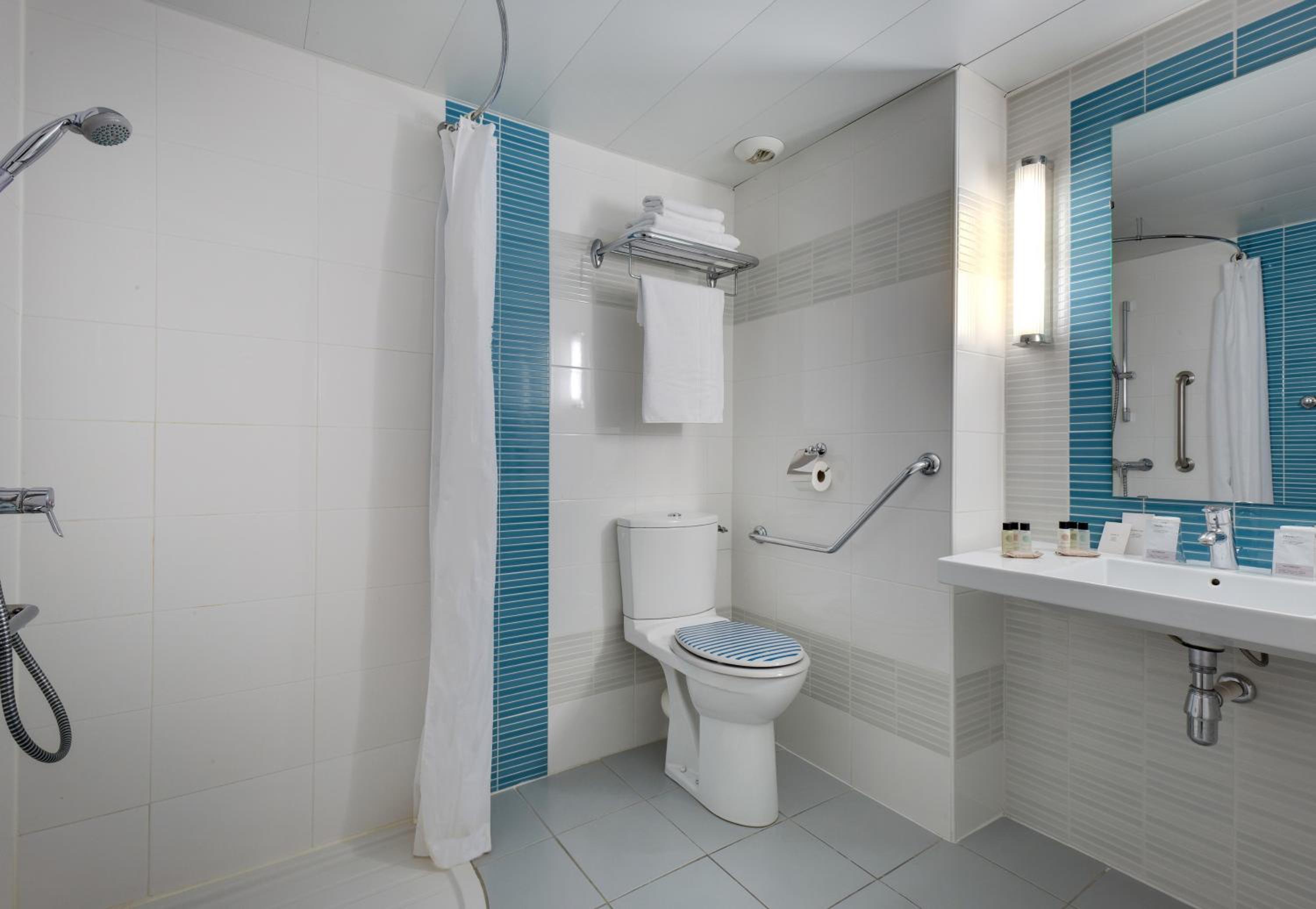 Triple Room - Disability Access photo 2