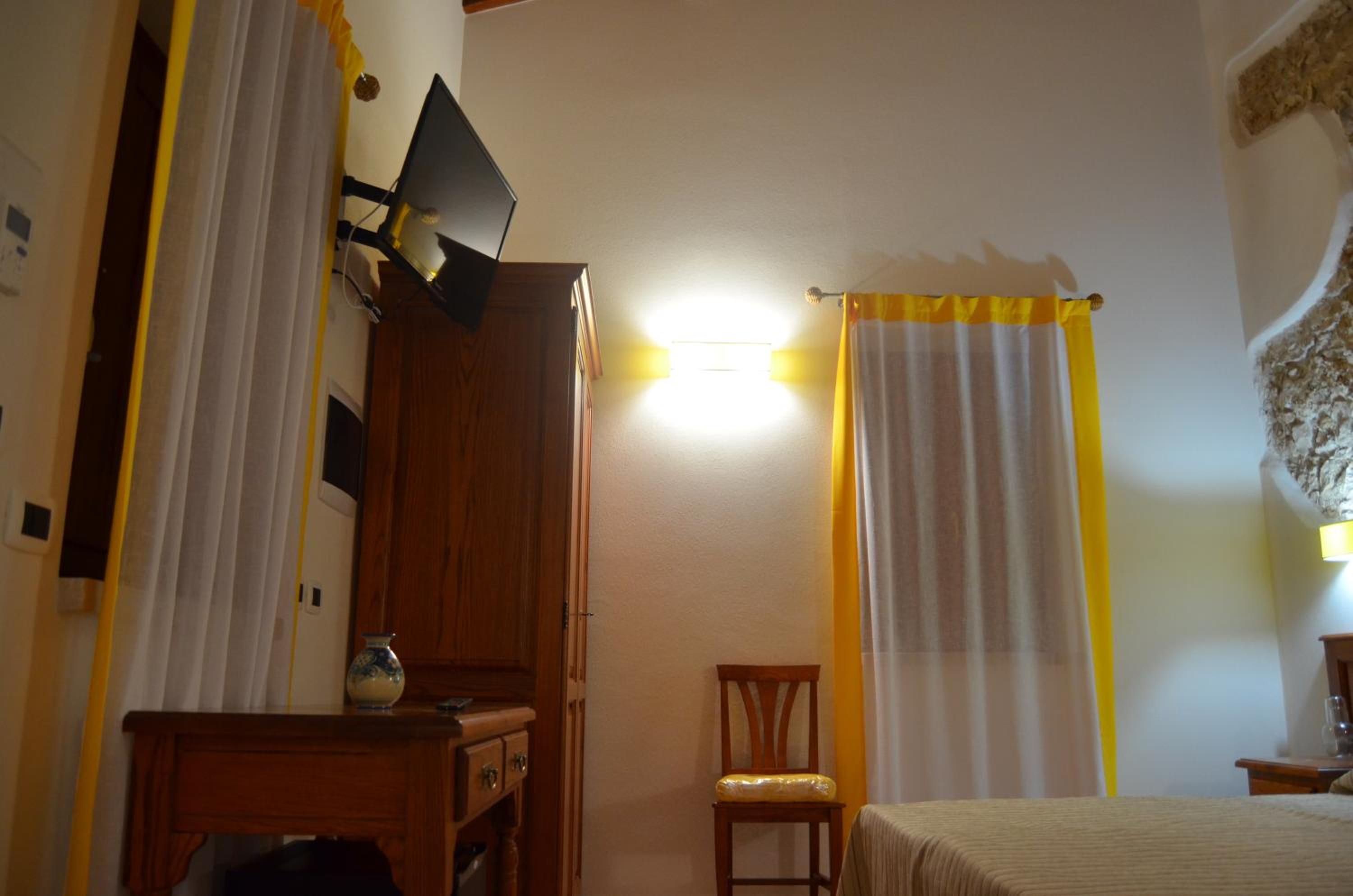 Standard Double Room photo 3