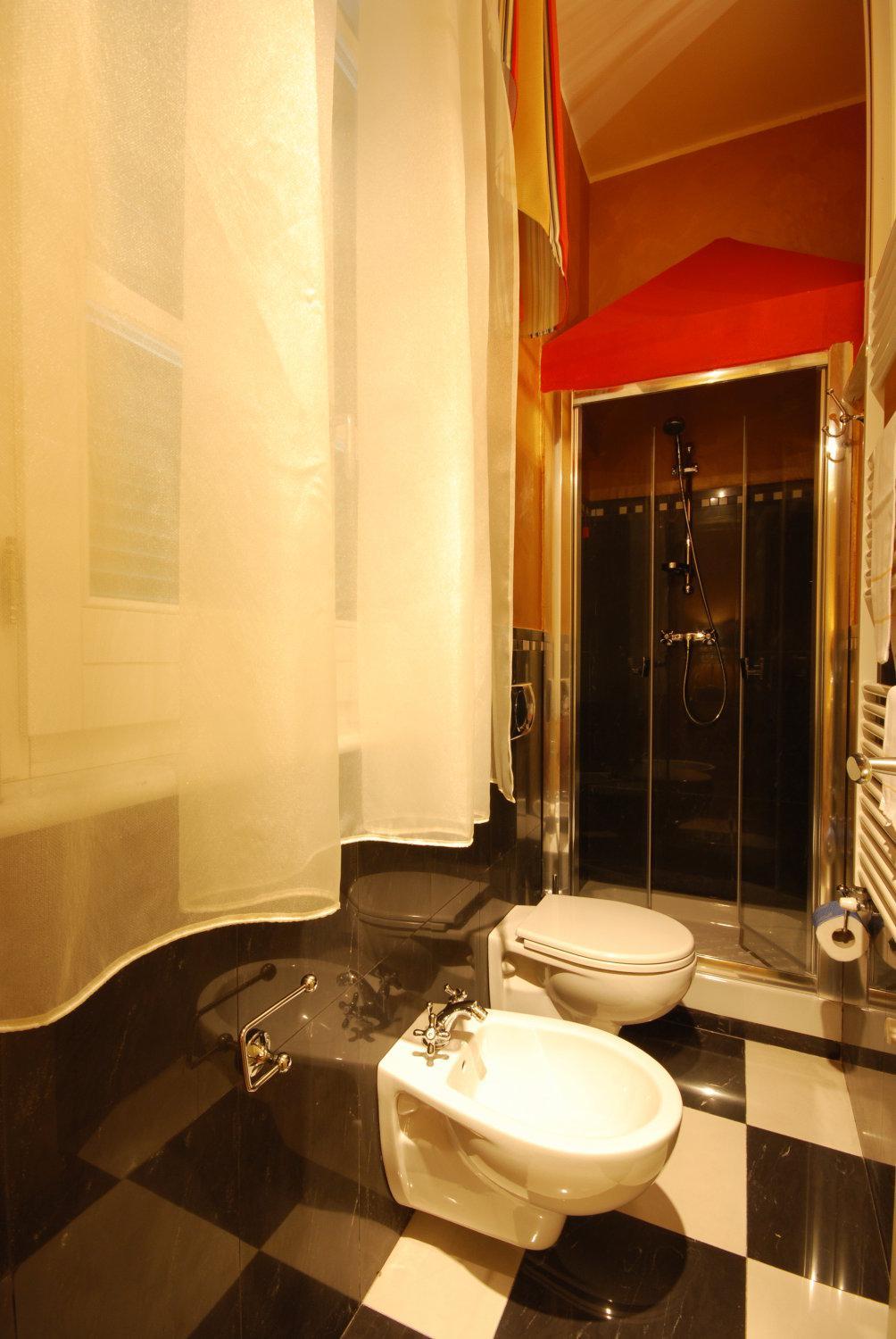Suite - Photo 7