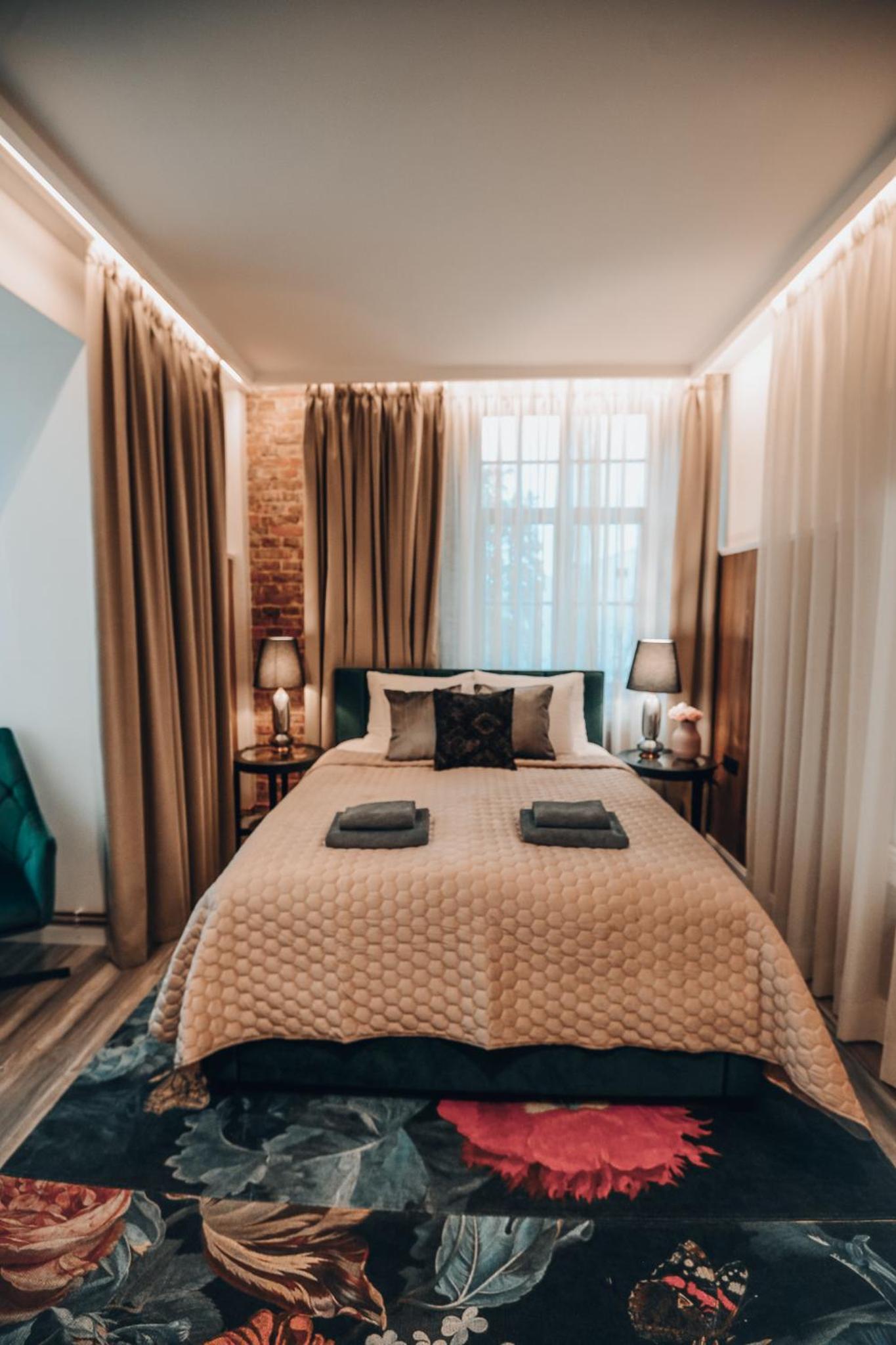 Superior King Room