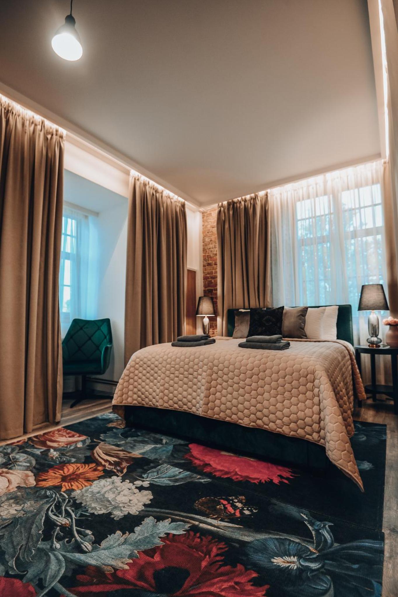 Superior King Room photo 2