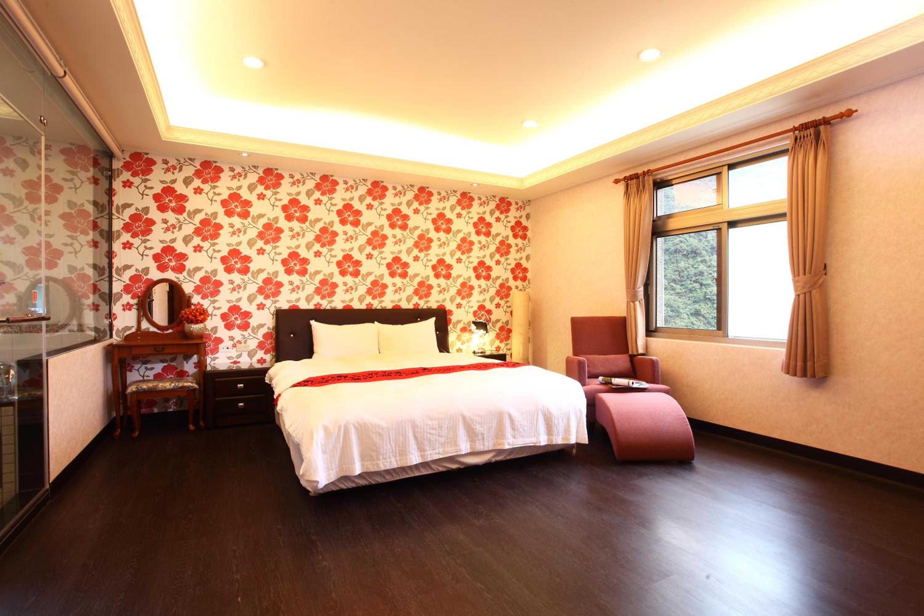 King Room with Mountain View photo 1