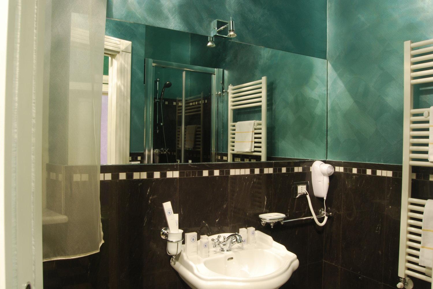 Double Room - Photo 2