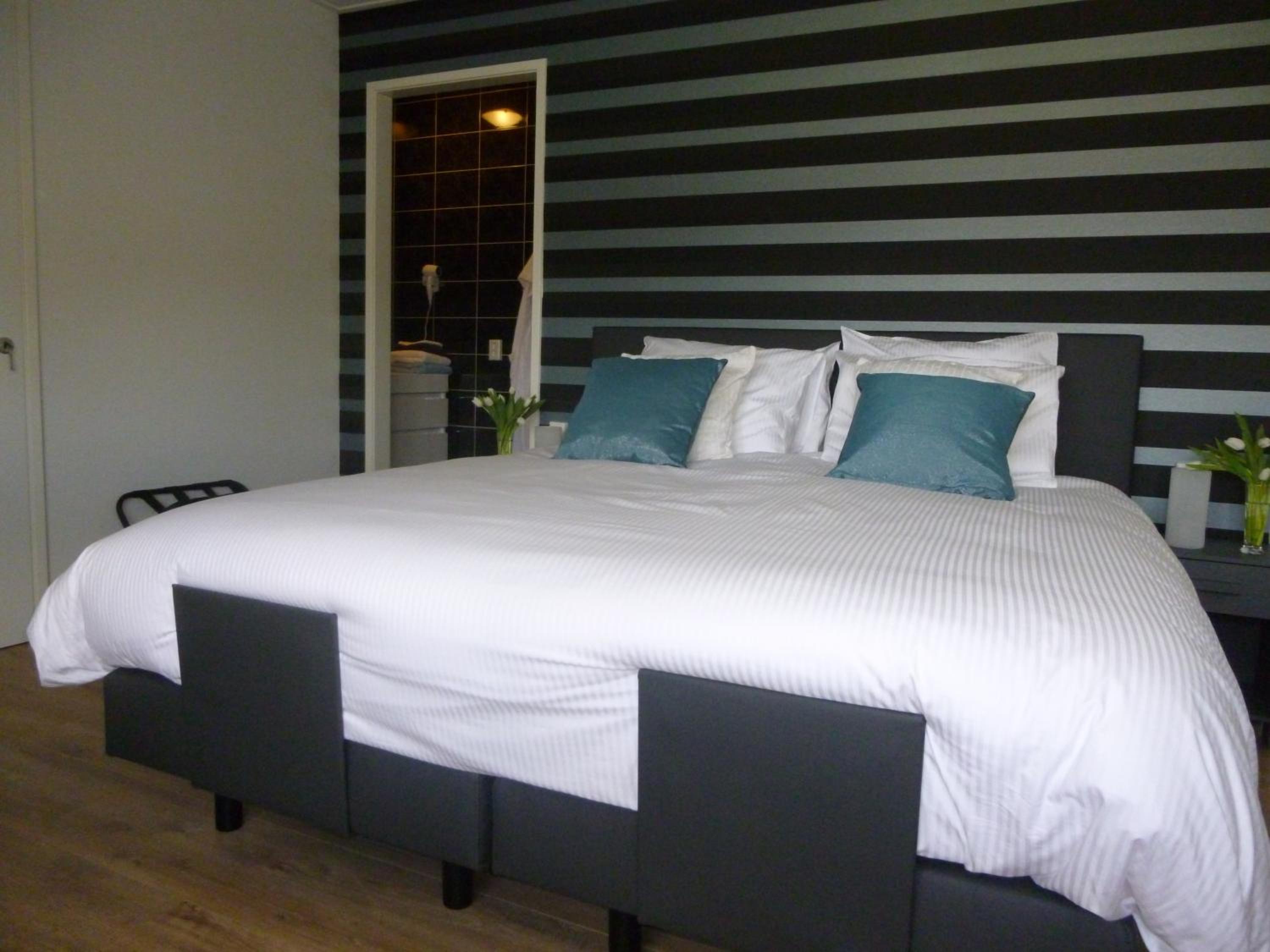 Double Room With Private Bathroom photo 1